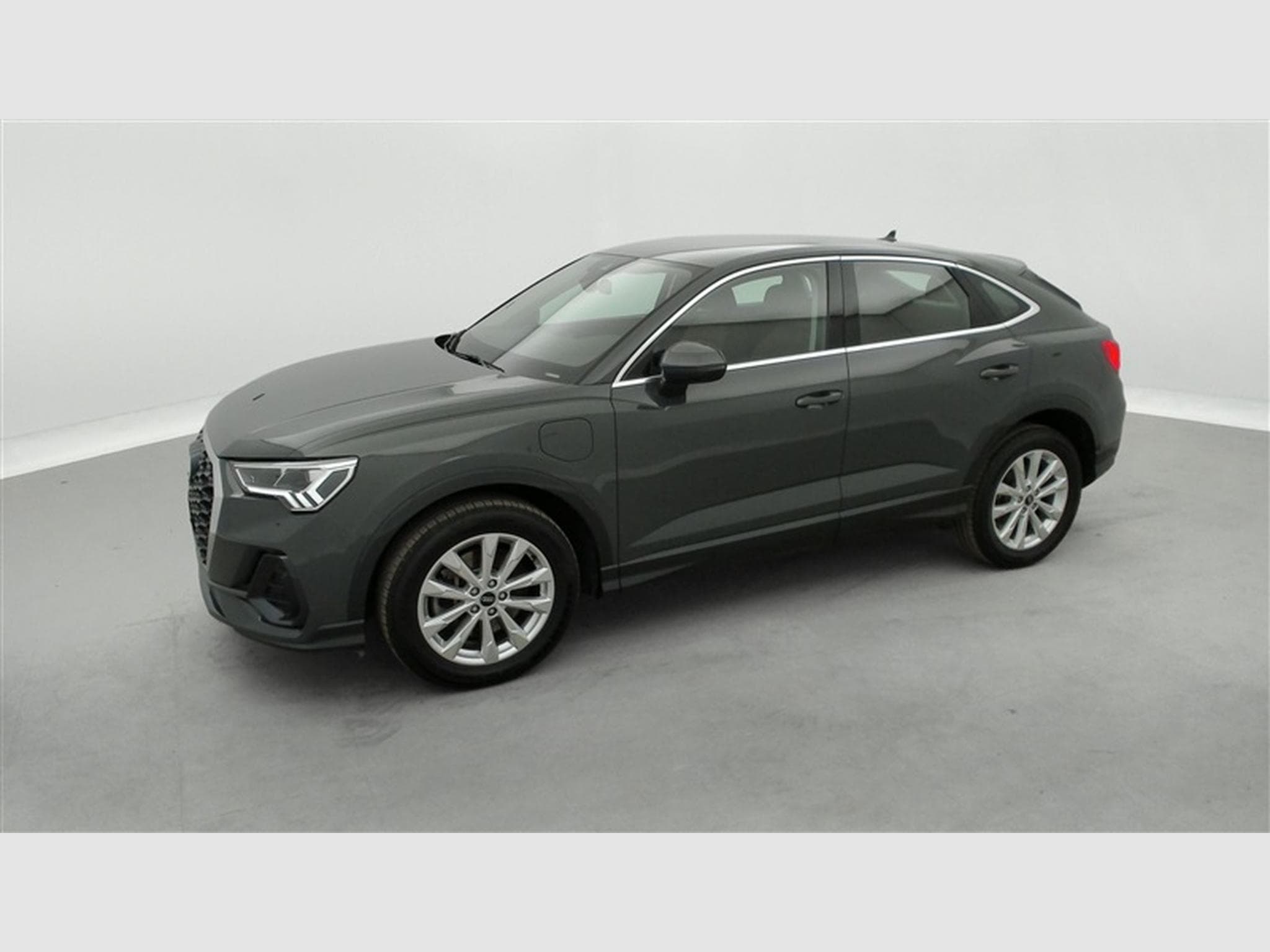 Audi Q3 Sportback PHEV 45 TFSIe S tronic  CUIR/NAVI/FULL LED/JA18 (2021) - Photo 22