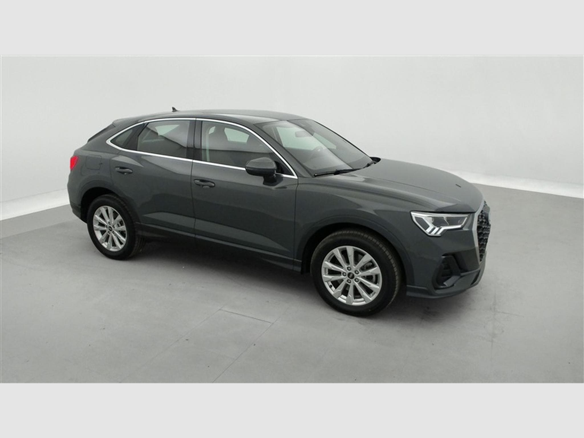 Audi Q3 Sportback PHEV 45 TFSIe S tronic  CUIR/NAVI/FULL LED/JA18 (2021) - Photo 24