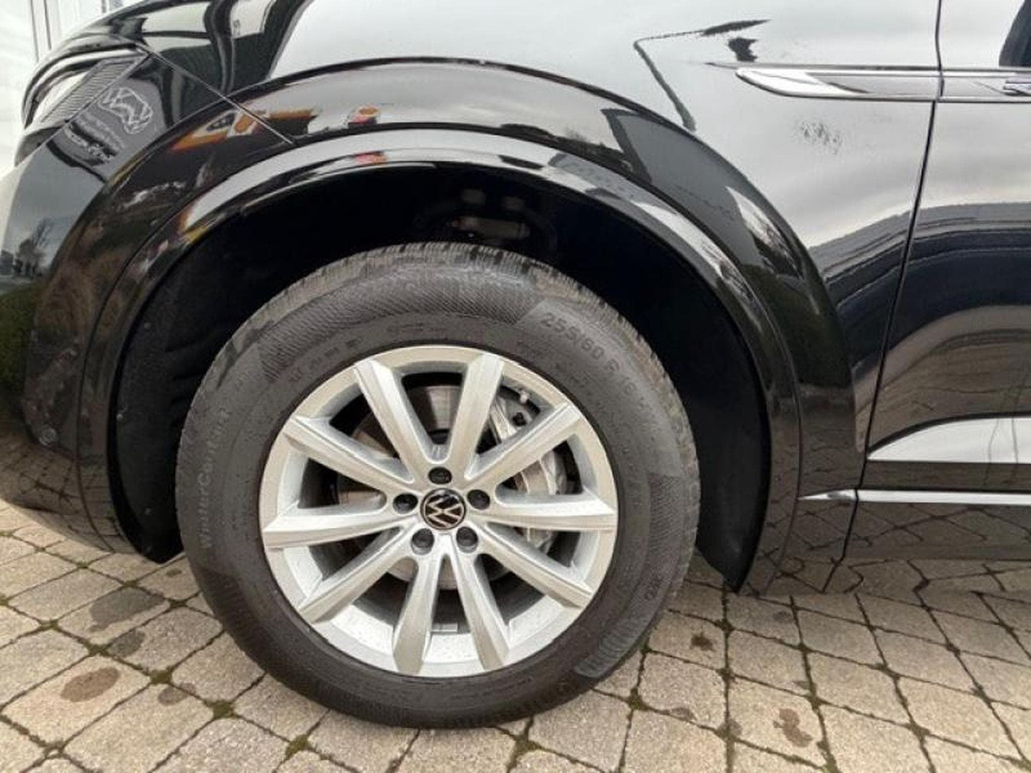 VW Touareg R-LINE (2022) - Photo 12