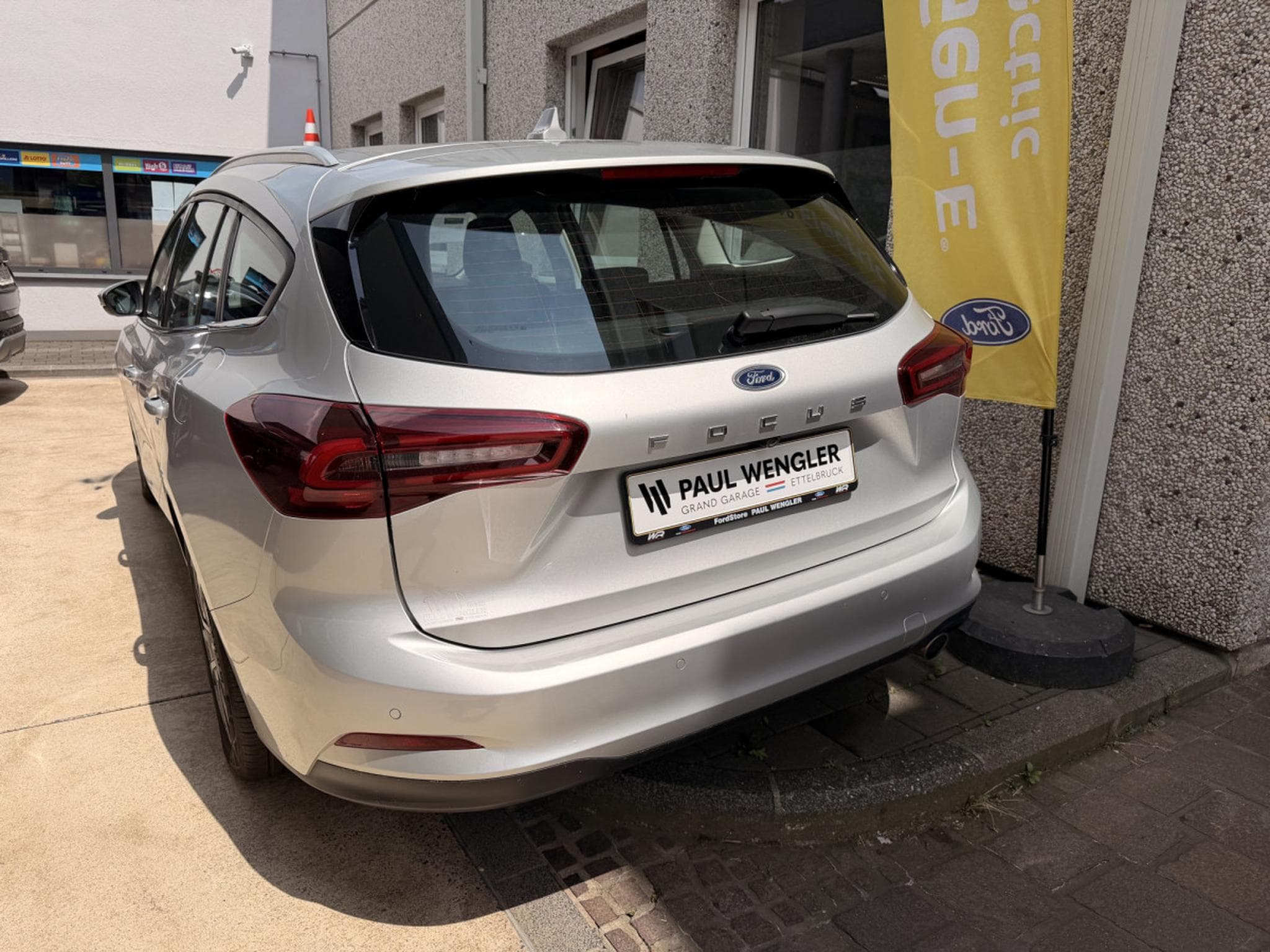 Ford Focus Clipper Titanium 1.5 Ecoblue 115cv A8 (2024) - Photo 3