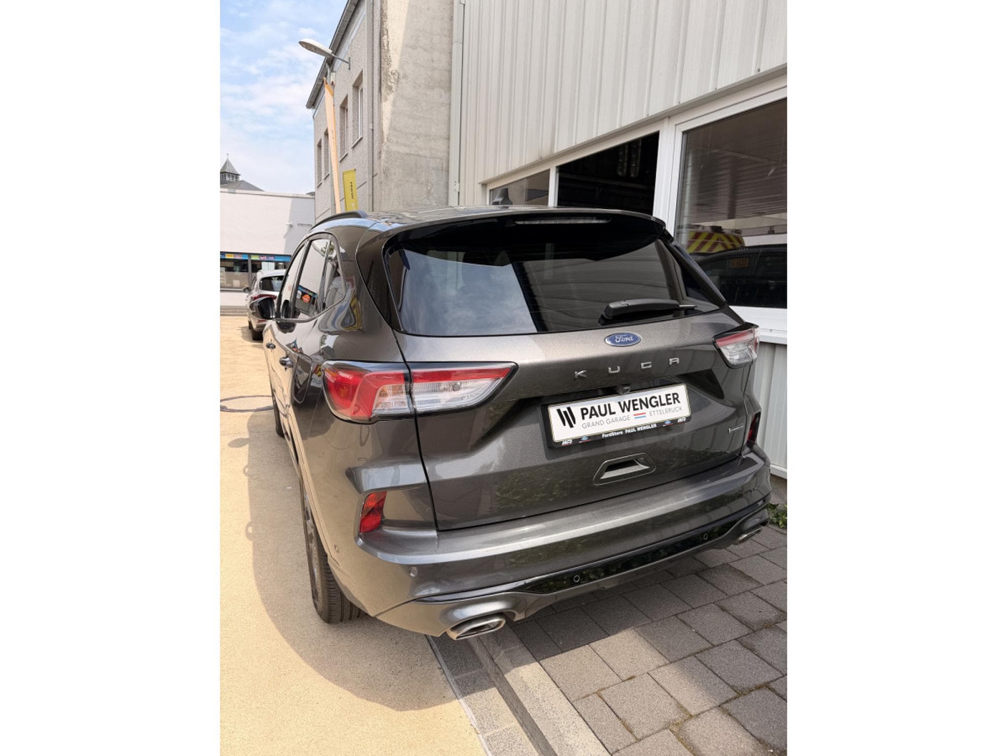 Ford Kuga ST-LINE X (2024) - Photo 2