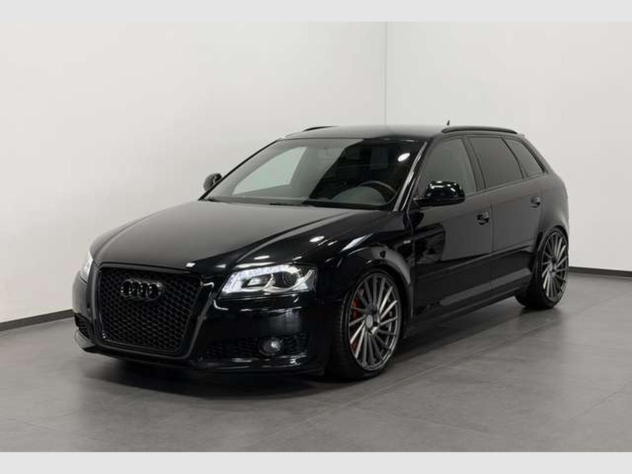 Audi A3 2.0 TDI S line *Tempomat *MMI *APS *Xenon (2010) - Photo 1