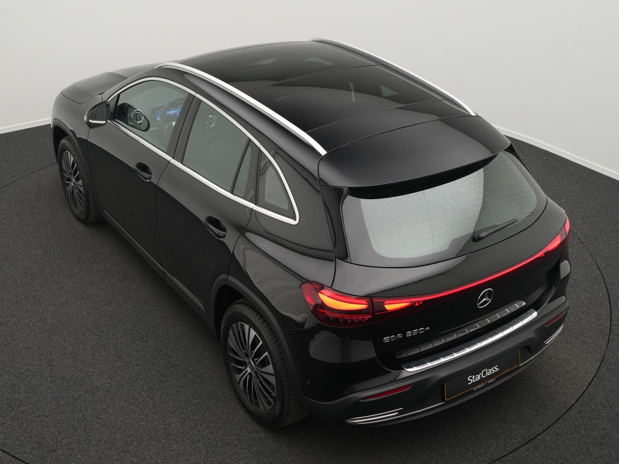 Mercedes EQA + Progressive LED+Pano+Totw+MBUX+Apple (2025) - Photo 11