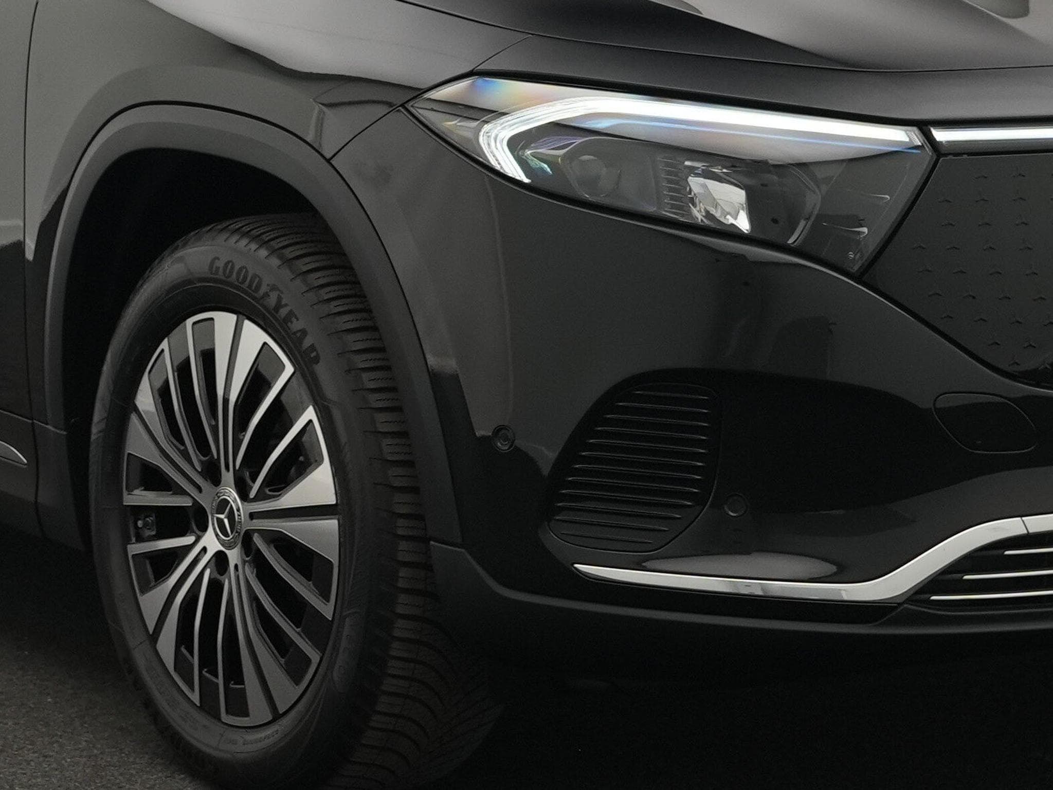 Mercedes EQA + Progressive LED+Pano+Totw+MBUX+Apple (2025) - Photo 7