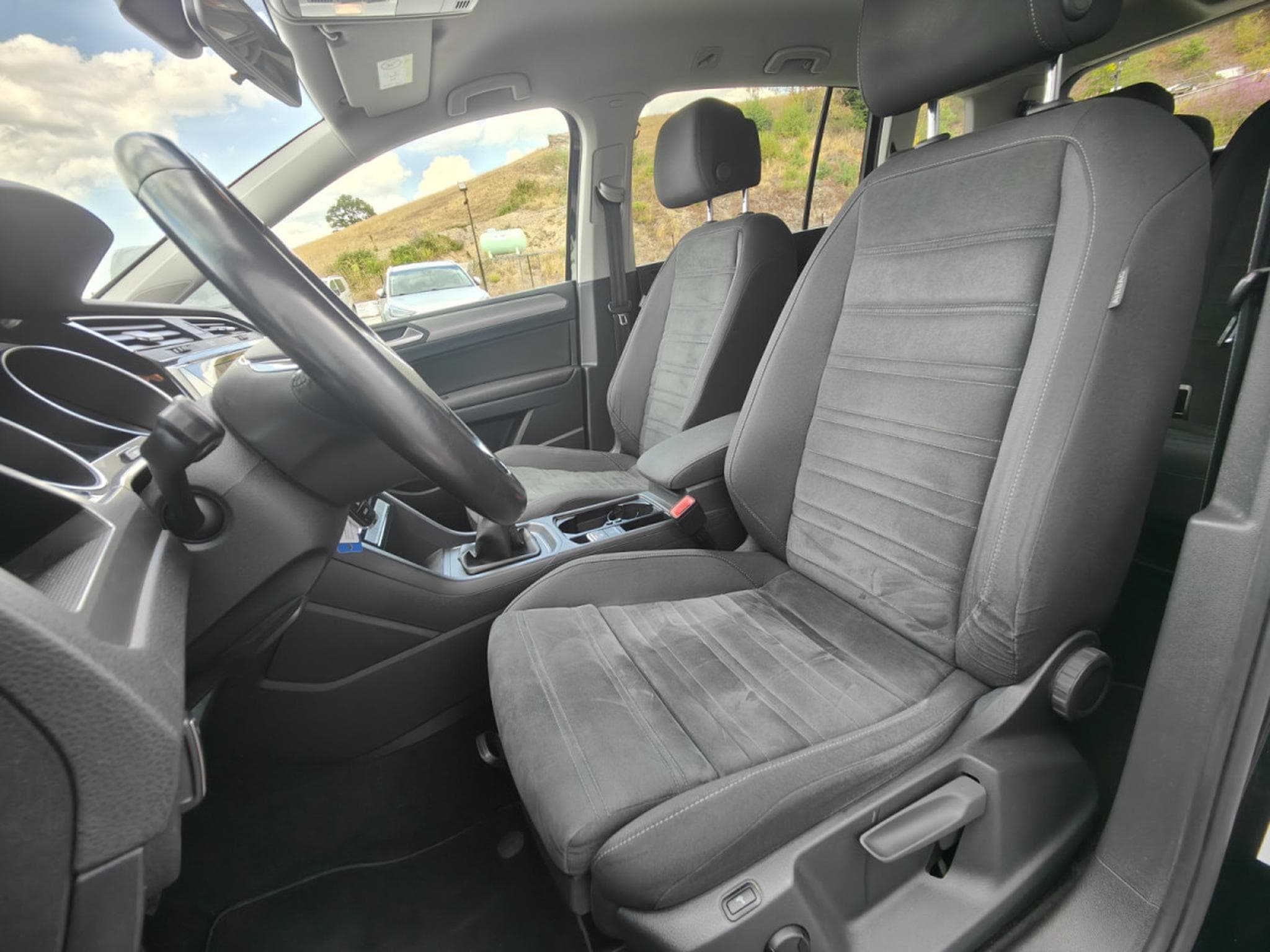 VW Touran 1.6 TDI HIGHLINE 7 PLACES GPS BLUETOOTH RADAR AV/ARR (2018) - Photo 12