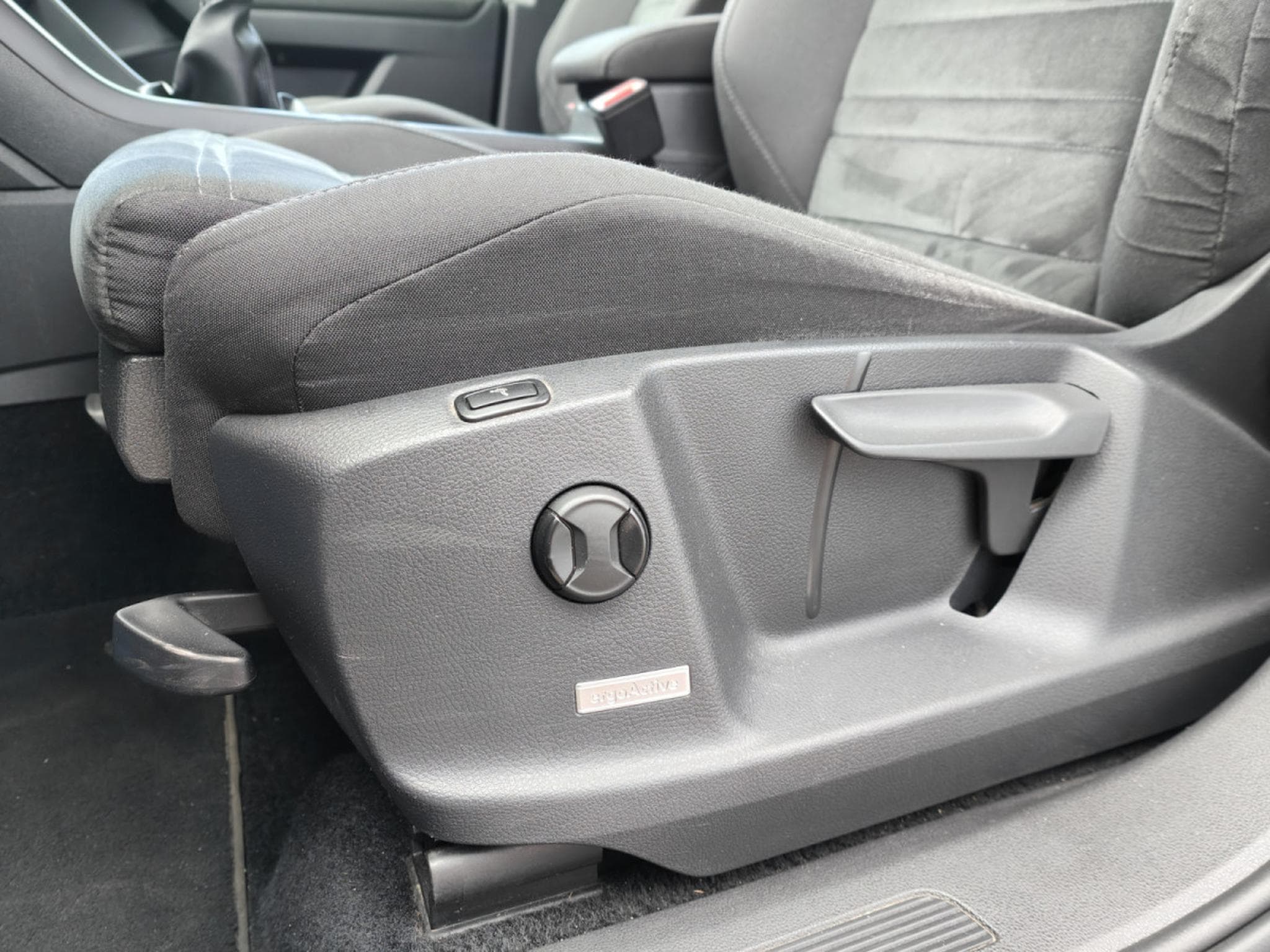 VW Touran 1.6 TDI HIGHLINE 7 PLACES GPS BLUETOOTH RADAR AV/ARR (2018) - Photo 14