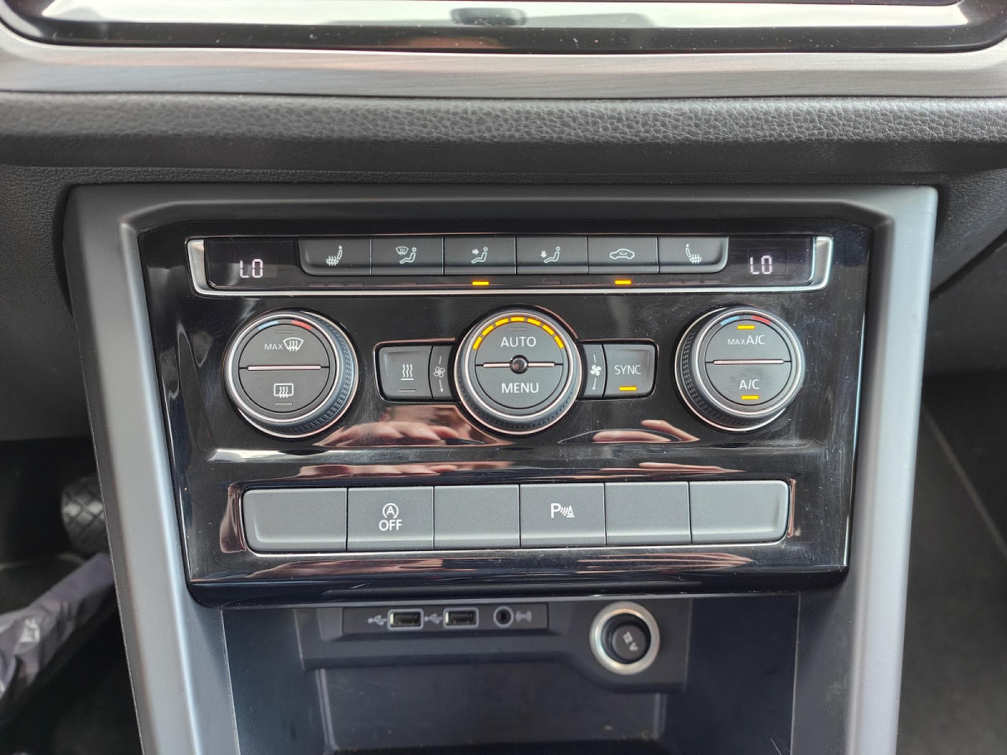 VW Touran 1.6 TDI HIGHLINE 7 PLACES GPS BLUETOOTH RADAR AV/ARR (2018) - Photo 16