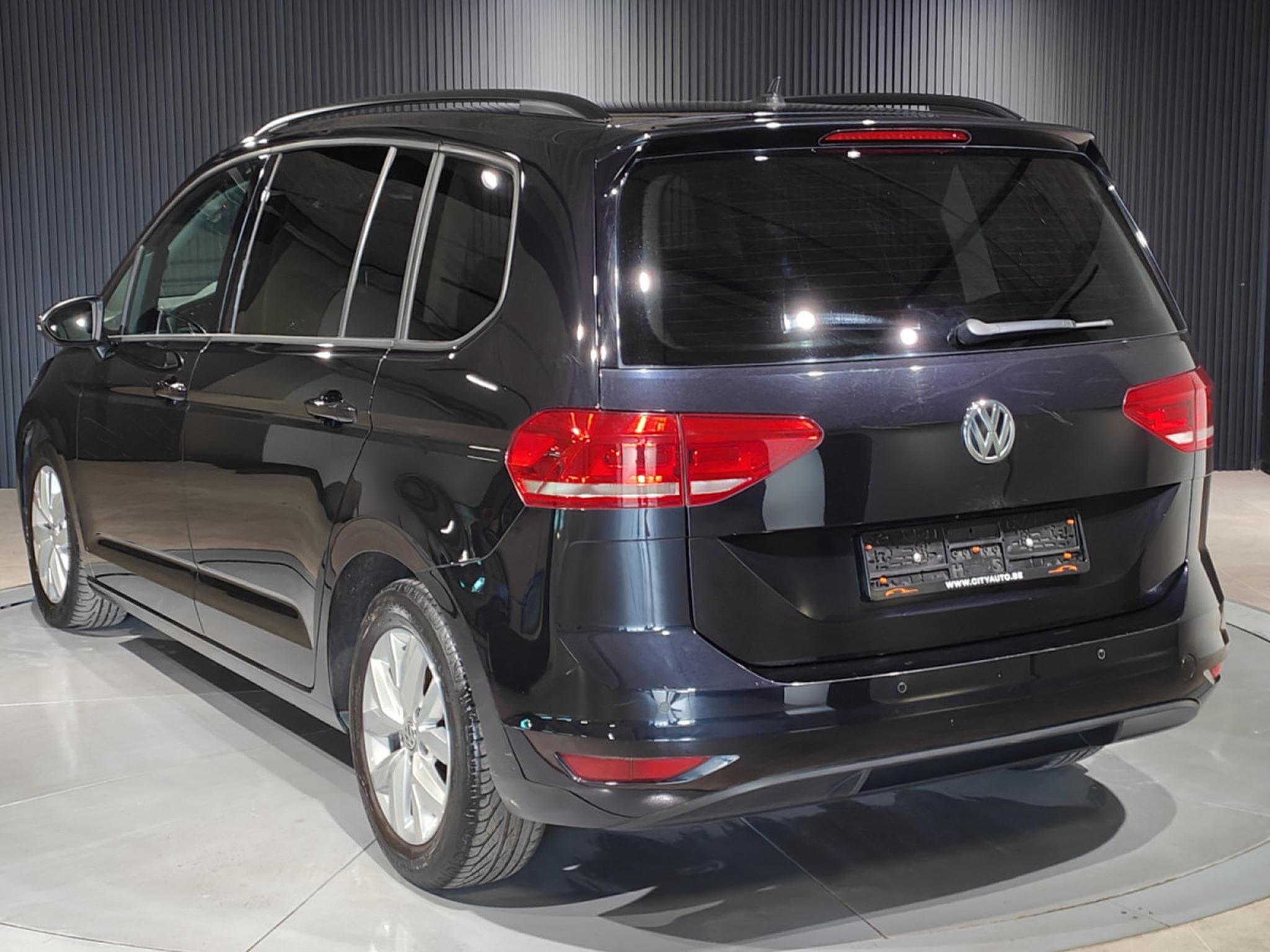 VW Touran 1.6 TDI HIGHLINE 7 PLACES GPS BLUETOOTH RADAR AV/ARR (2018) - Photo 4