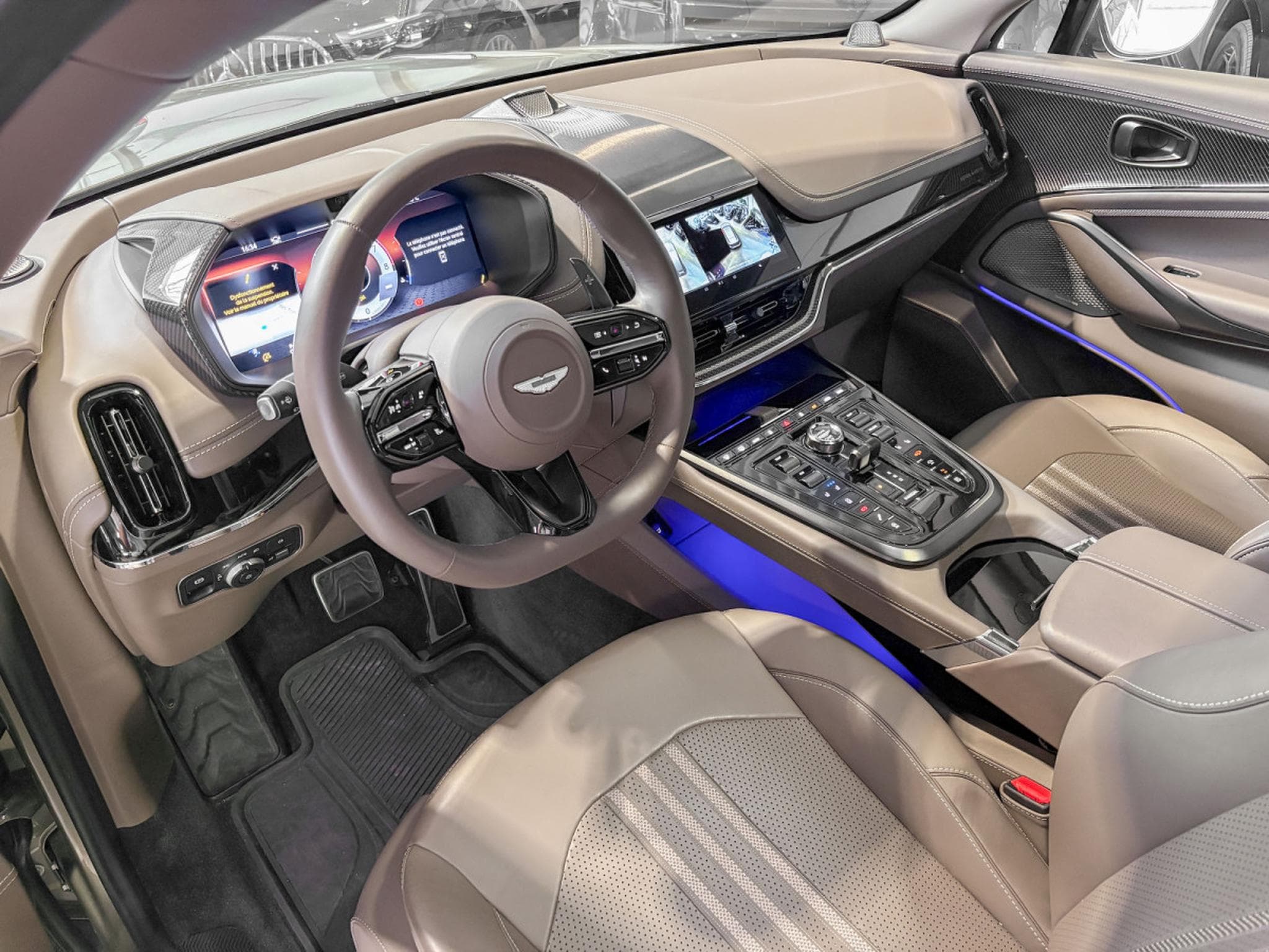 Aston-Martin DBX ASTON MARTIN DBX707 °FACELIFT° 4.0 V8 BITURBO – FULL CARBON (2025) - Photo 2