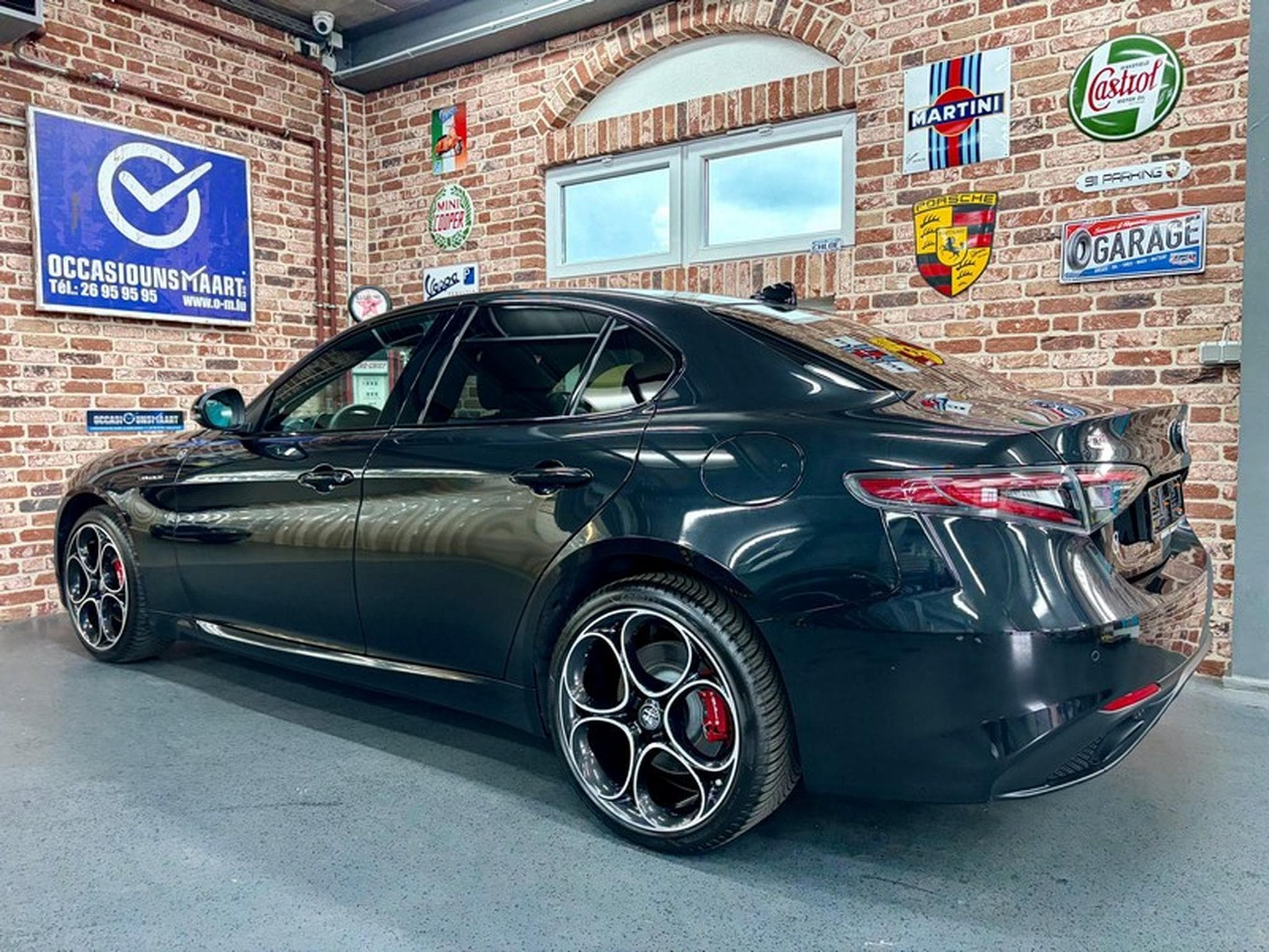 Alfa-Romeo Giulia Giulia 2.0 Turbo 16V 280cv Auto 4x4 Q4 VELOCE (2025) - Photo 2