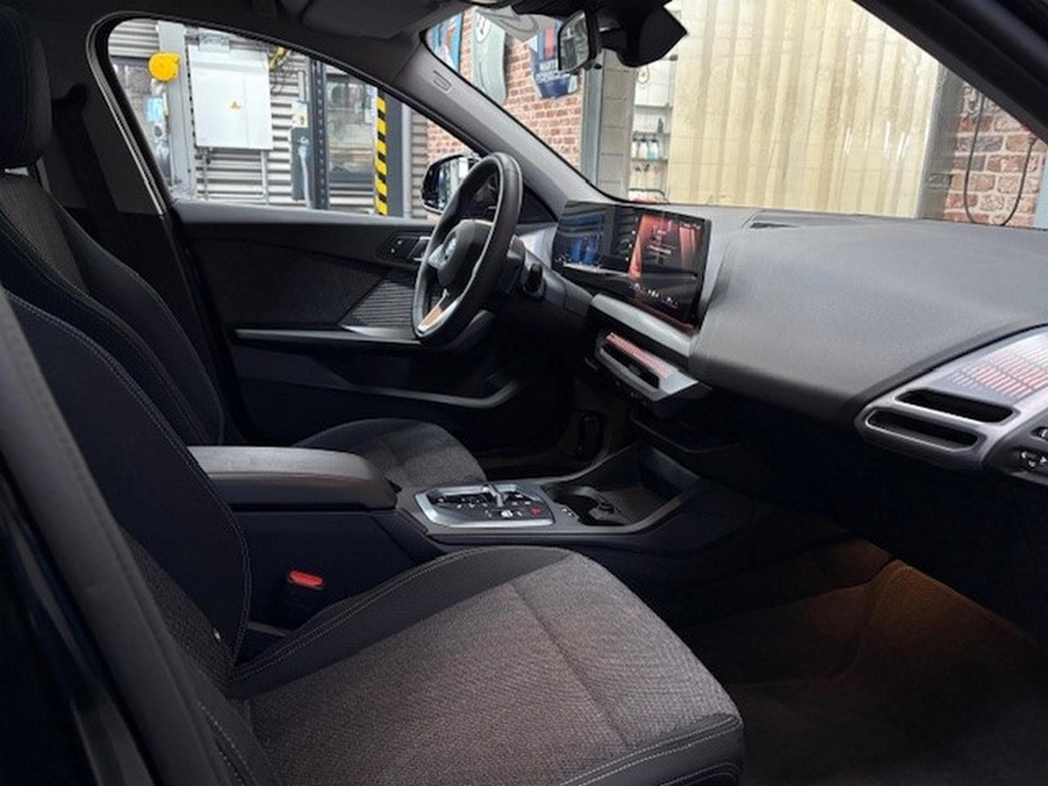 BMW 120 120iA 170cv Auto HYB-ESS M-SPORT DESIGN (2025) - Photo 8
