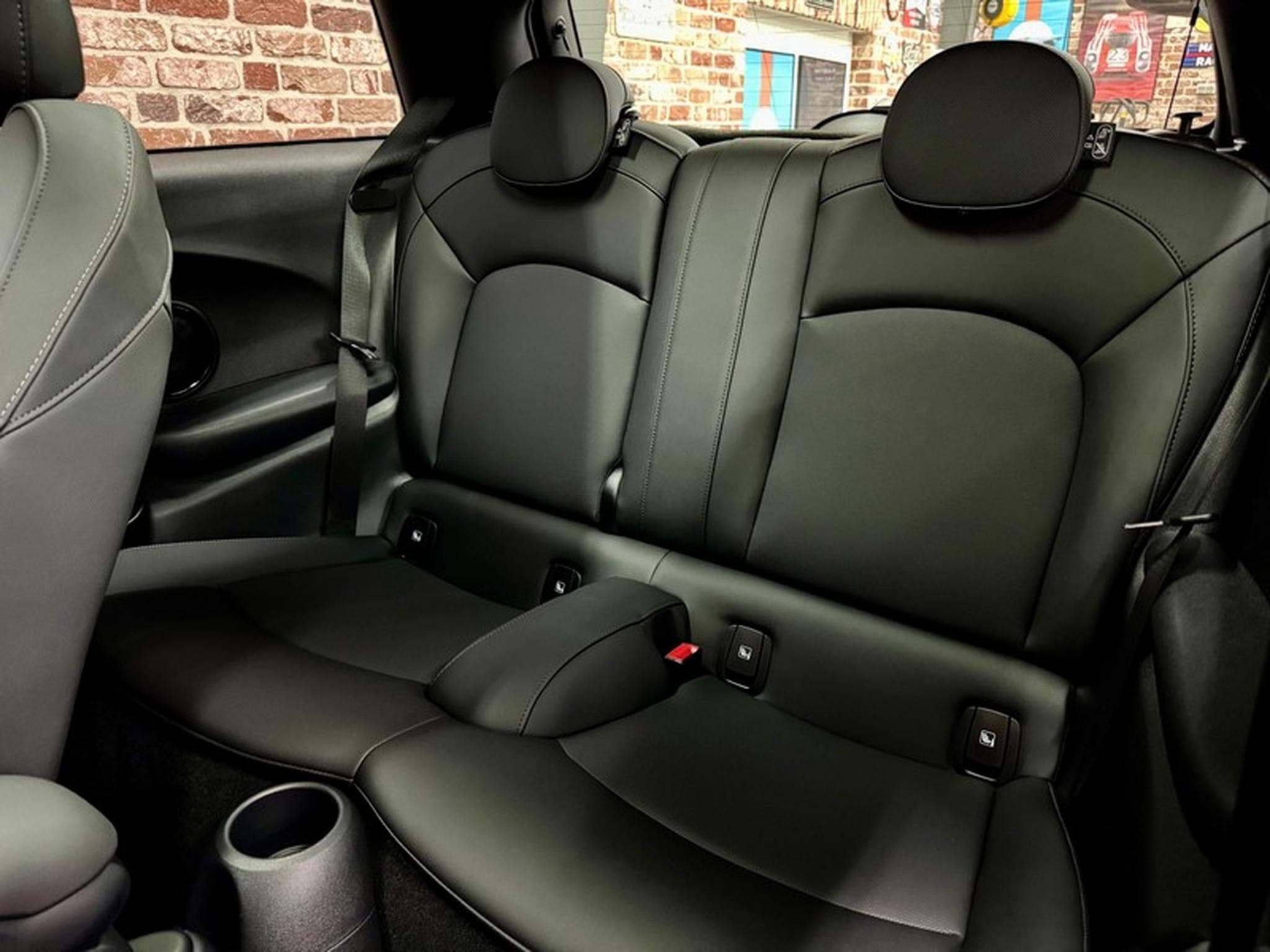 Mini Cooper Cooper 2.0 231cv Auto JCW-TRIM CUIR (2024) - Photo 6