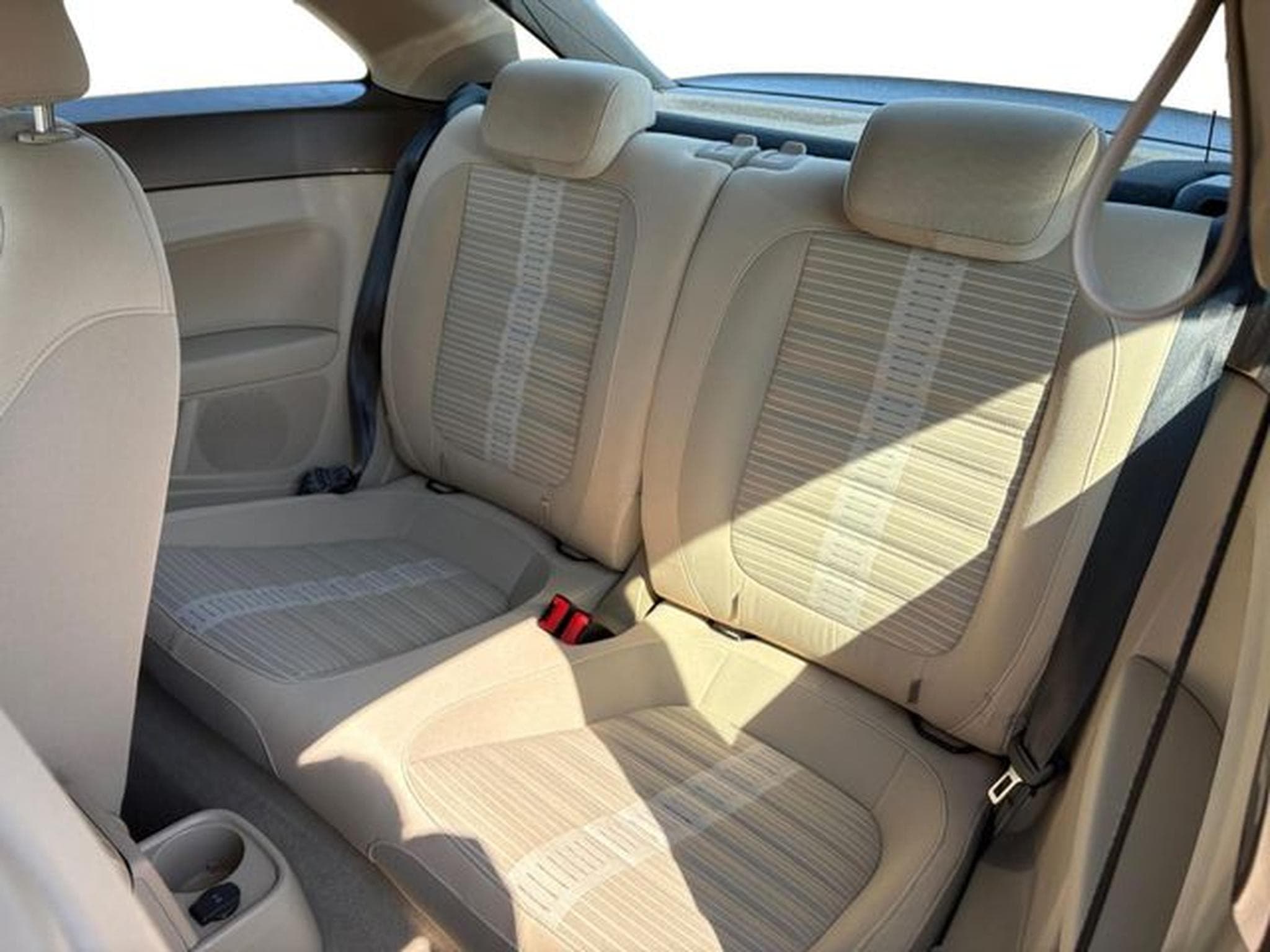 VW Beetle Beetle Sport BMT 1.4 TSI - Bi-Xenon, PDC, Tempom (2015) - Photo 13