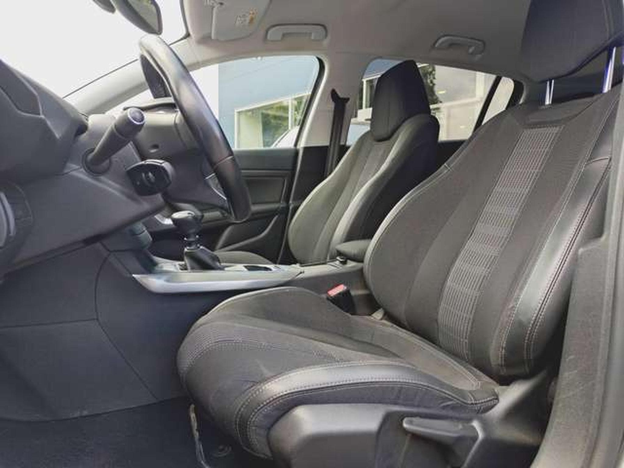 Peugeot 308 Allure (2021) - Photo 3