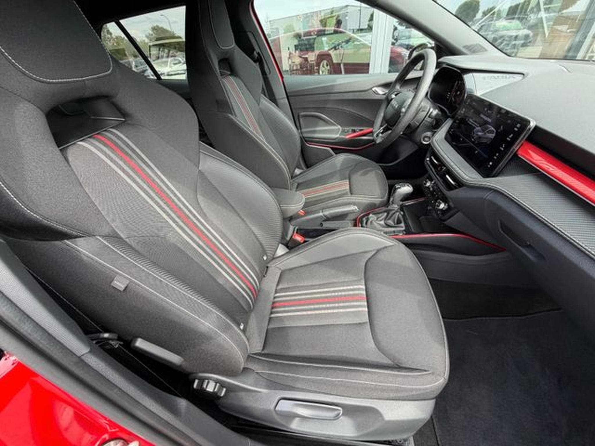 Skoda Fabia Fabia 1,5TSi DSG MonteCarlo Navi Kam Matrix Key (2025) - Photo 15