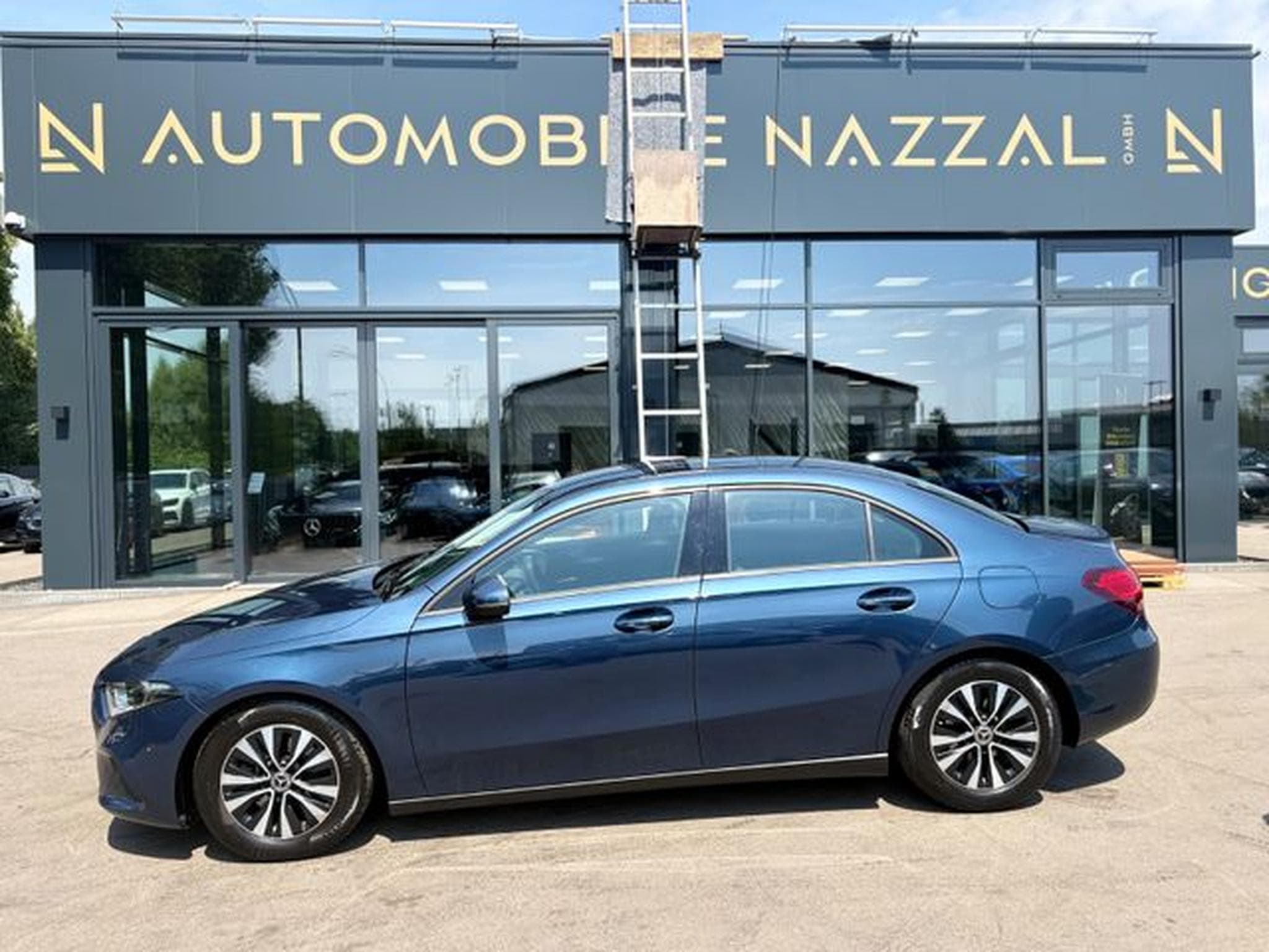Mercedes A 180 A 180 d LIMOUSINE *MULTIBEAM*KAM*SHZ*ALU* (2021) - Photo 11