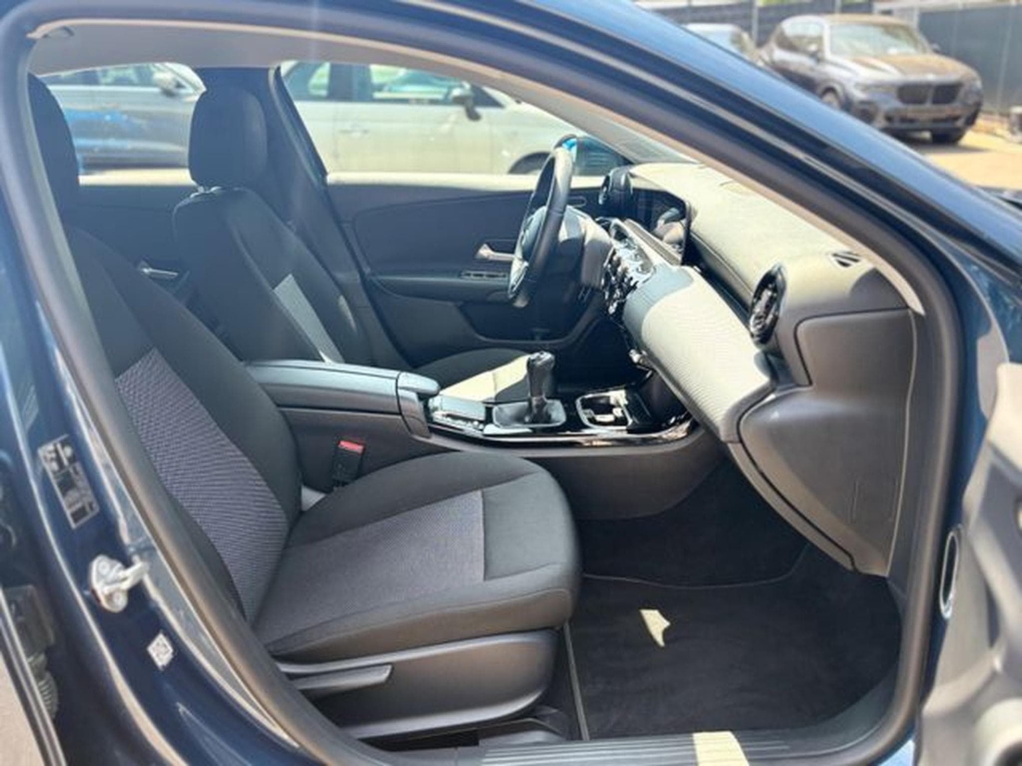 Mercedes A 180 A 180 d LIMOUSINE *MULTIBEAM*KAM*SHZ*ALU* (2021) - Photo 15
