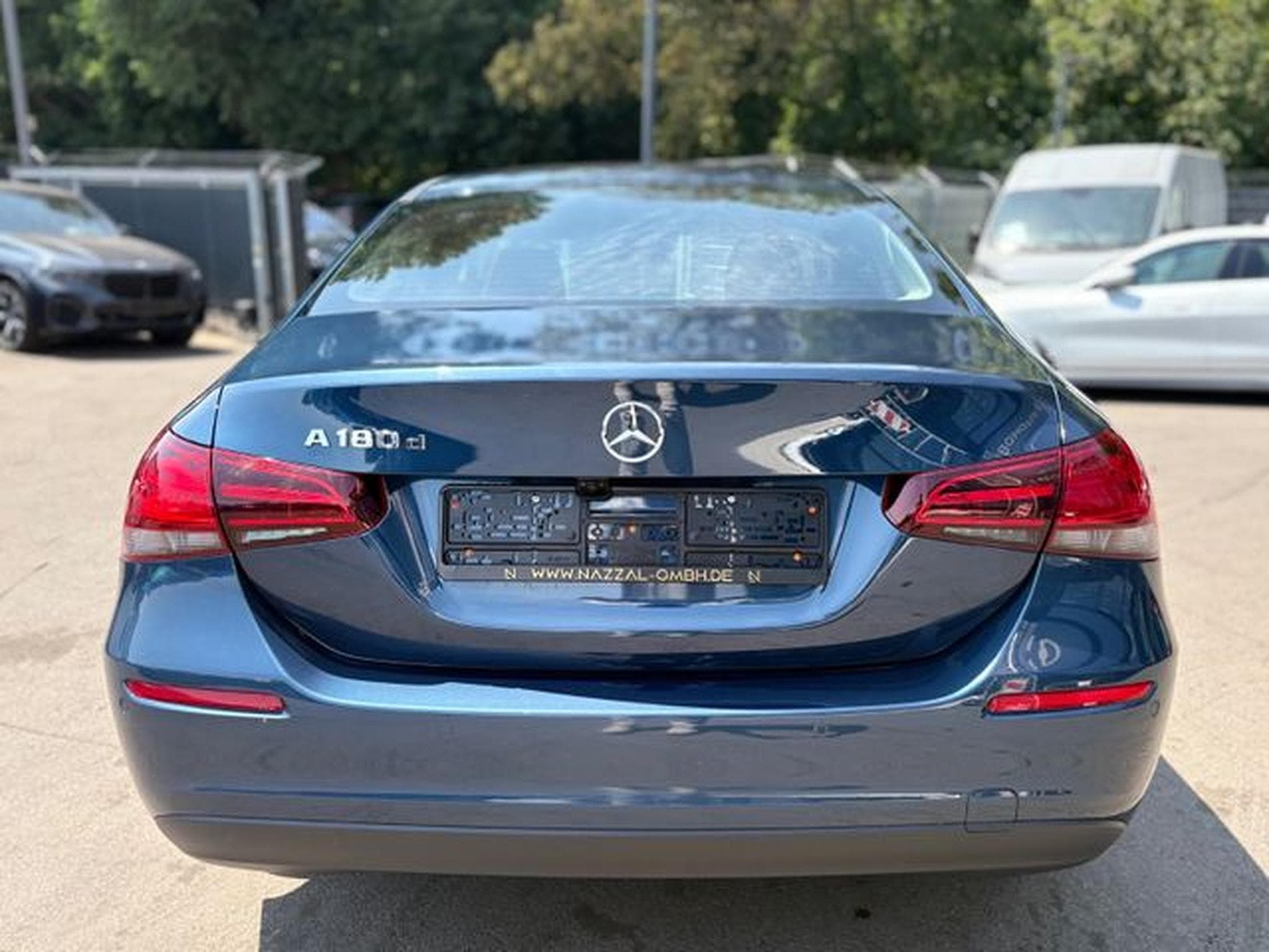 Mercedes A 180 A 180 d LIMOUSINE *MULTIBEAM*KAM*SHZ*ALU* (2021) - Photo 8