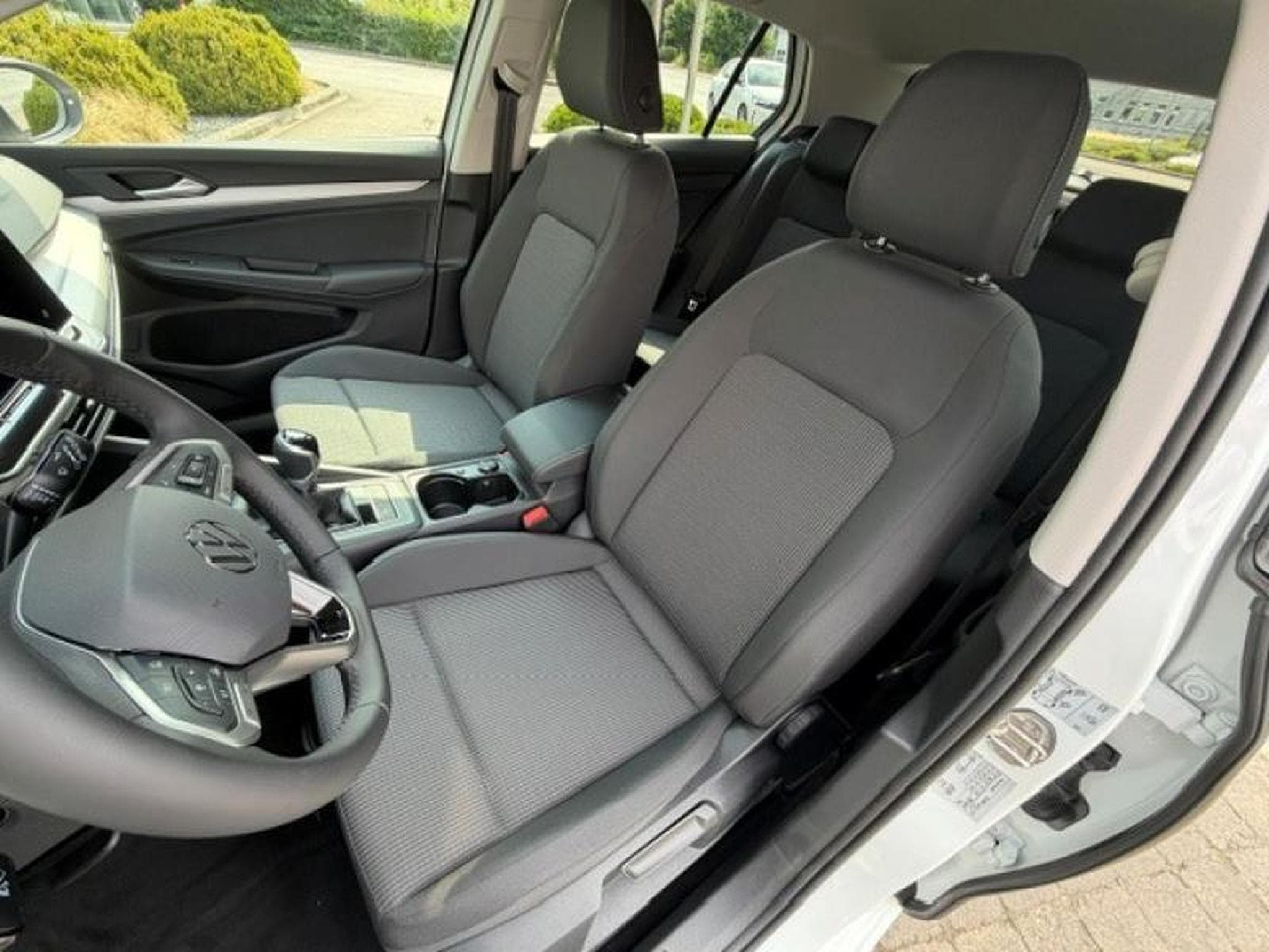VW Golf Basis (2026) - Photo 12