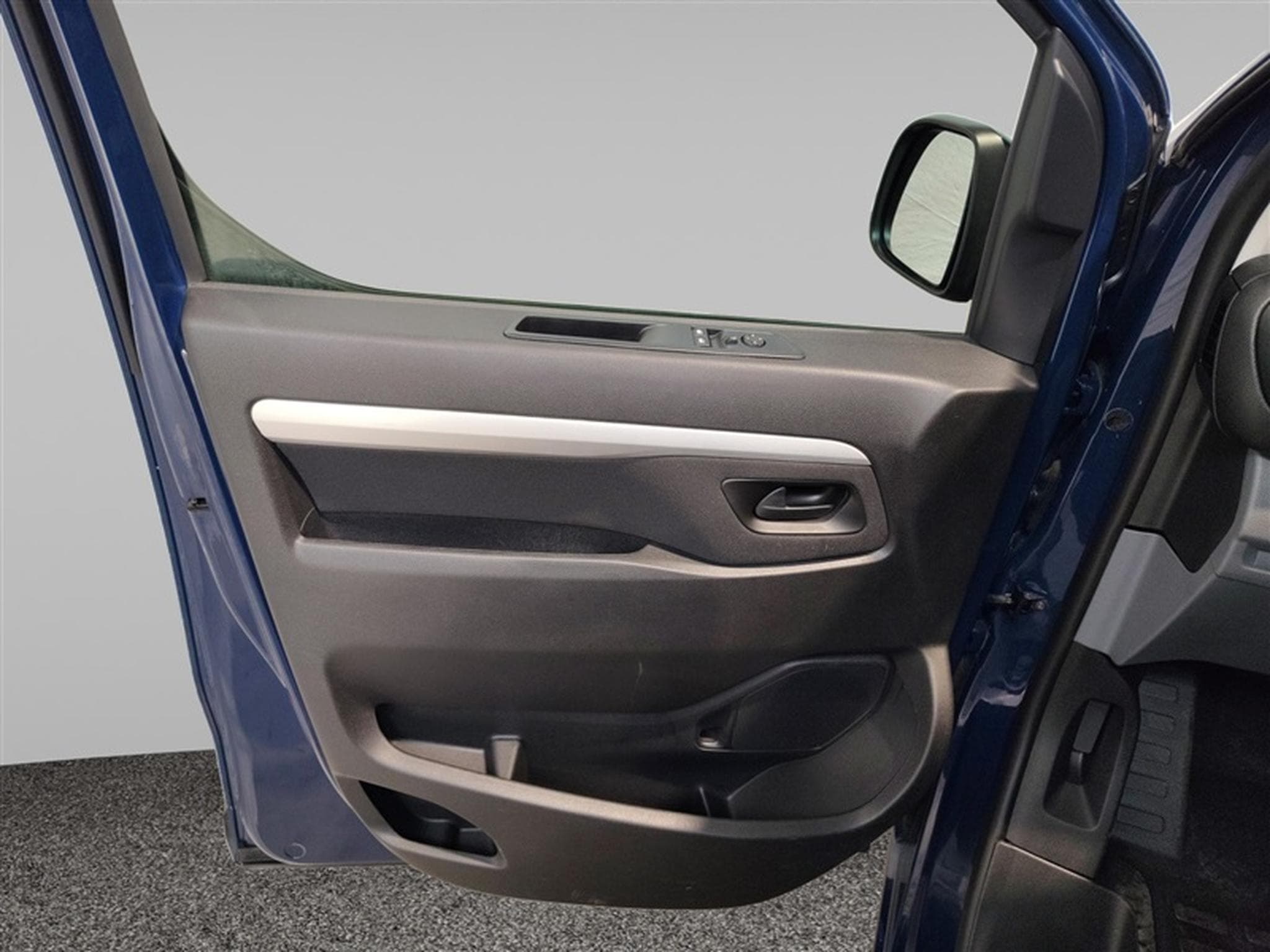 Citroen Jumpy 2.0 BlueHDi Auto Double cab. 5 PL Navi/CarPlay/Caméra/JA 17" (2022) - Photo 16