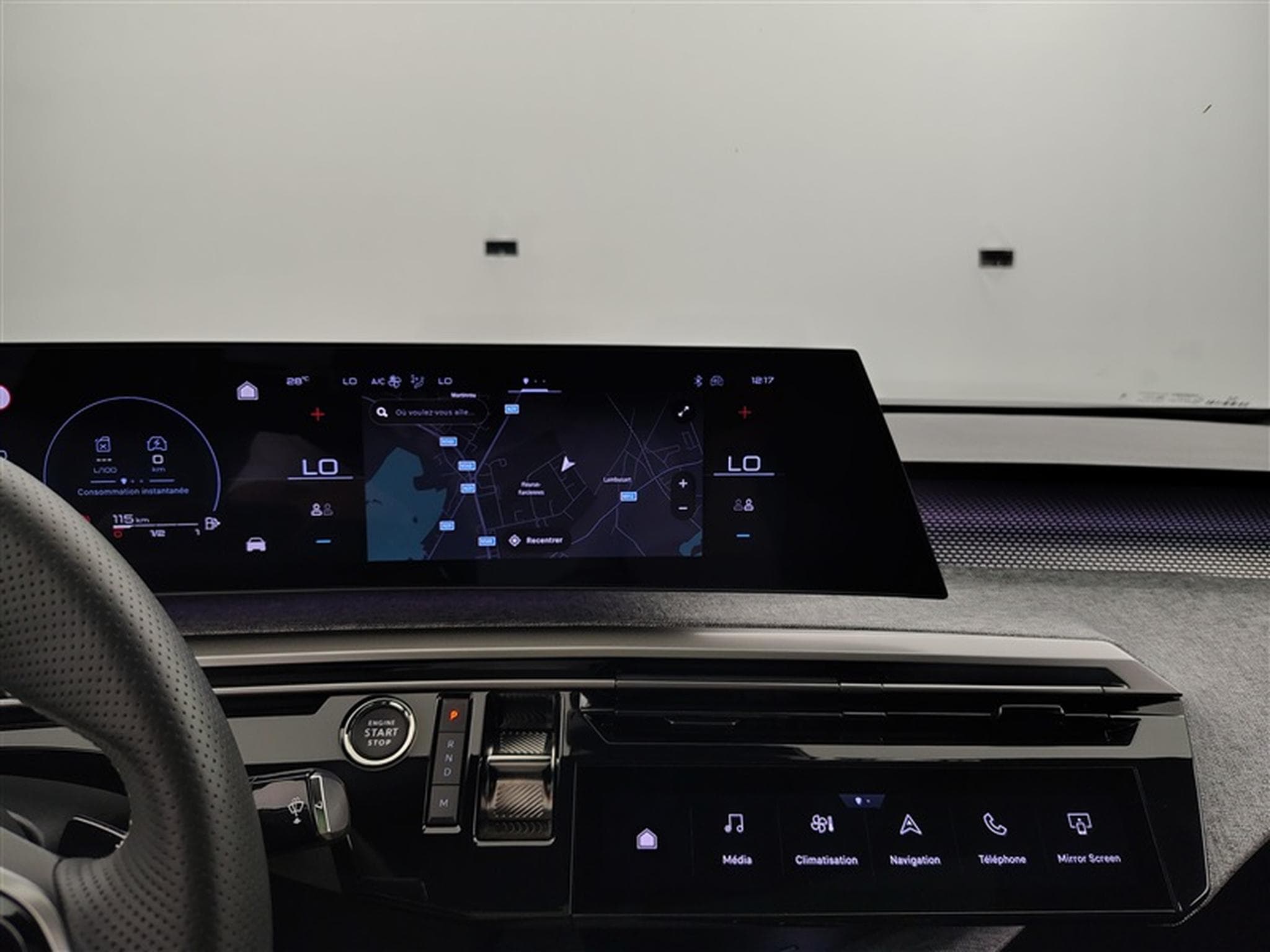 Peugeot 3008 1.2 HYBRID 145cv e-DSC6 GT NAVI / FULL LED / PANO / CAMERA (2025) - Photo 11