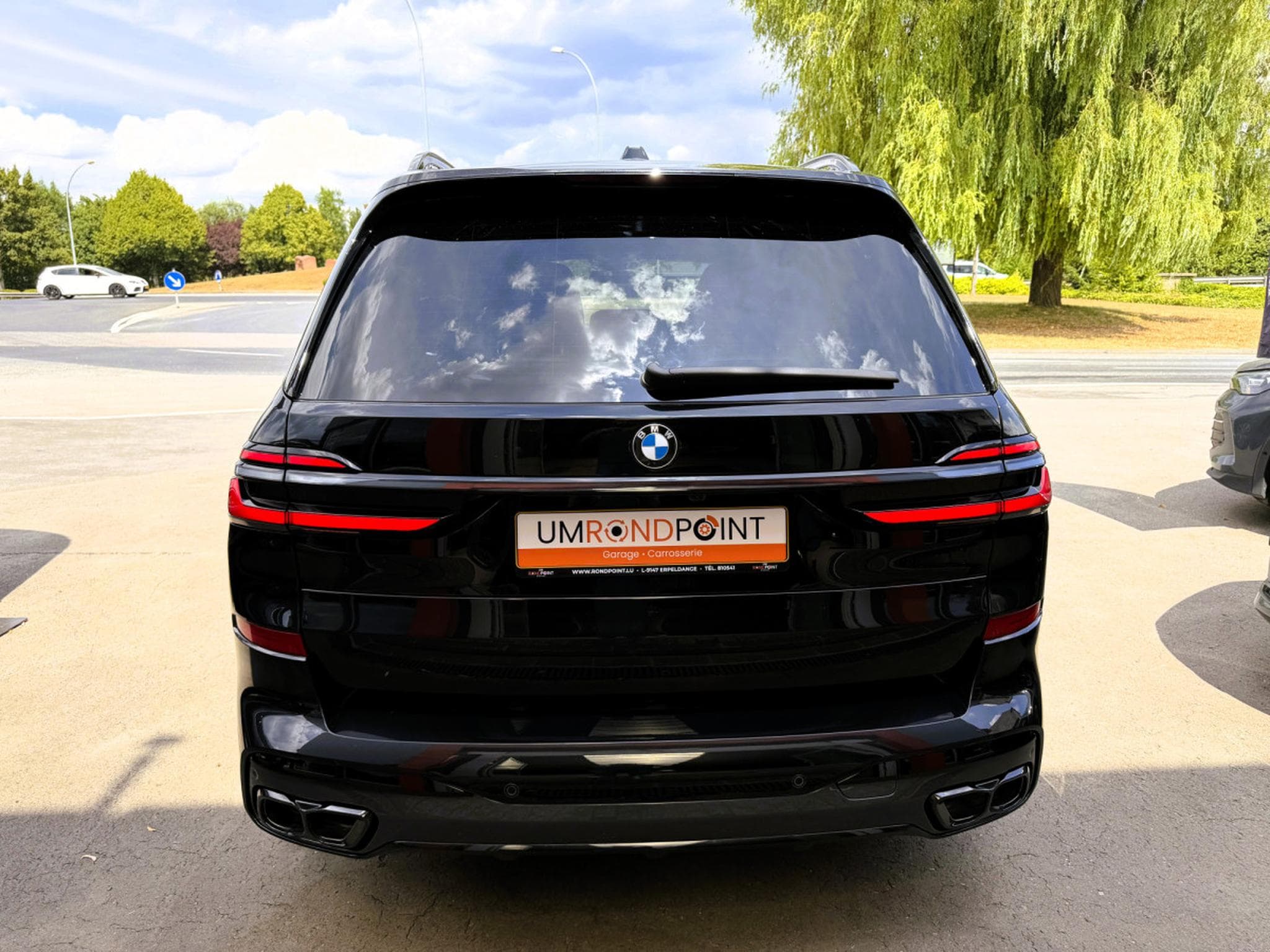 BMW X7 SKY LOUNGE, B&W, 23" FULL PPF, KRISTALL ICONIC GLOW (2025) - Photo 7