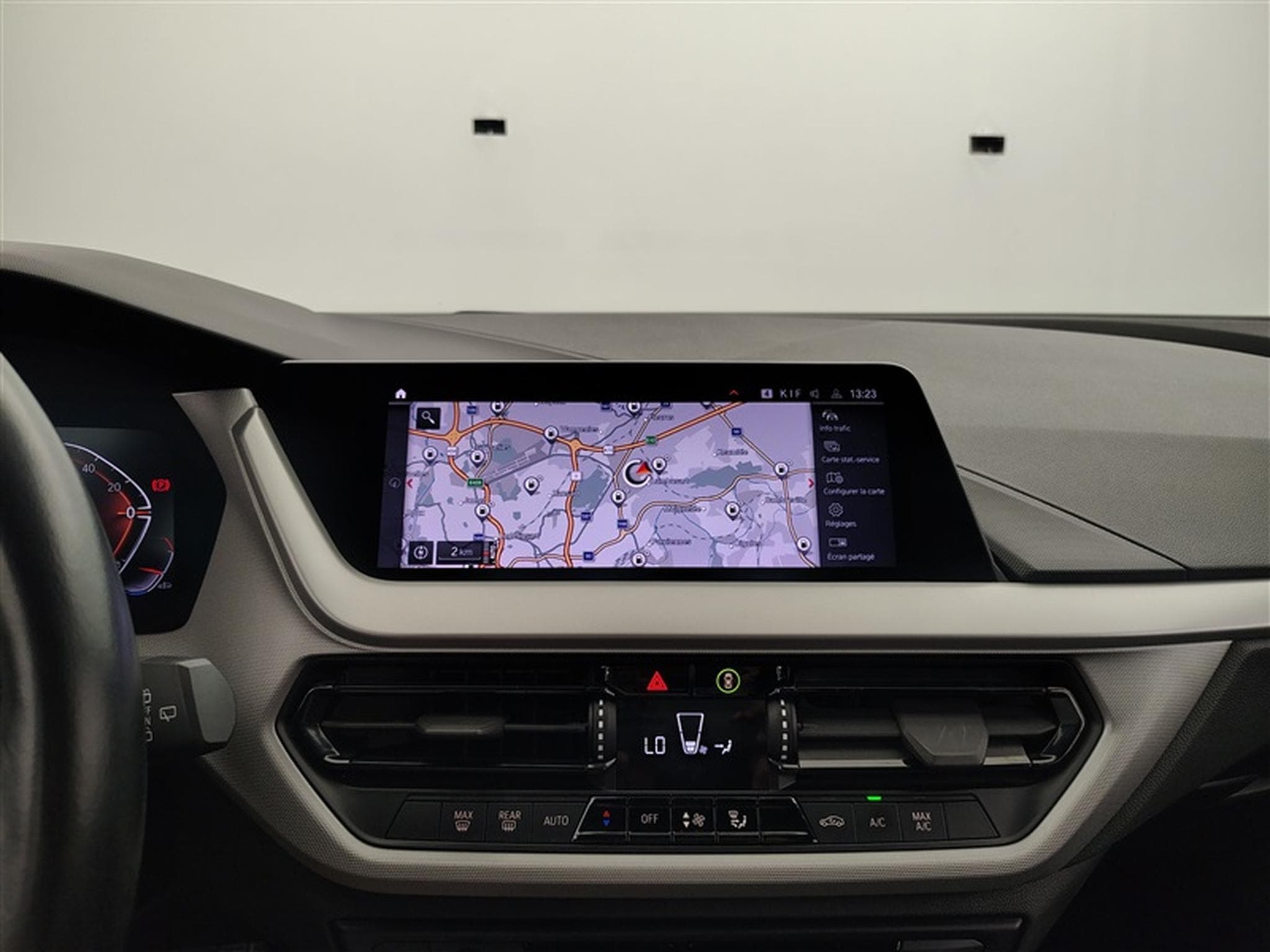 BMW 118 118iA Business Line NAVI/FULL LED/JA17/PDC AV AR (2022) - Photo 11
