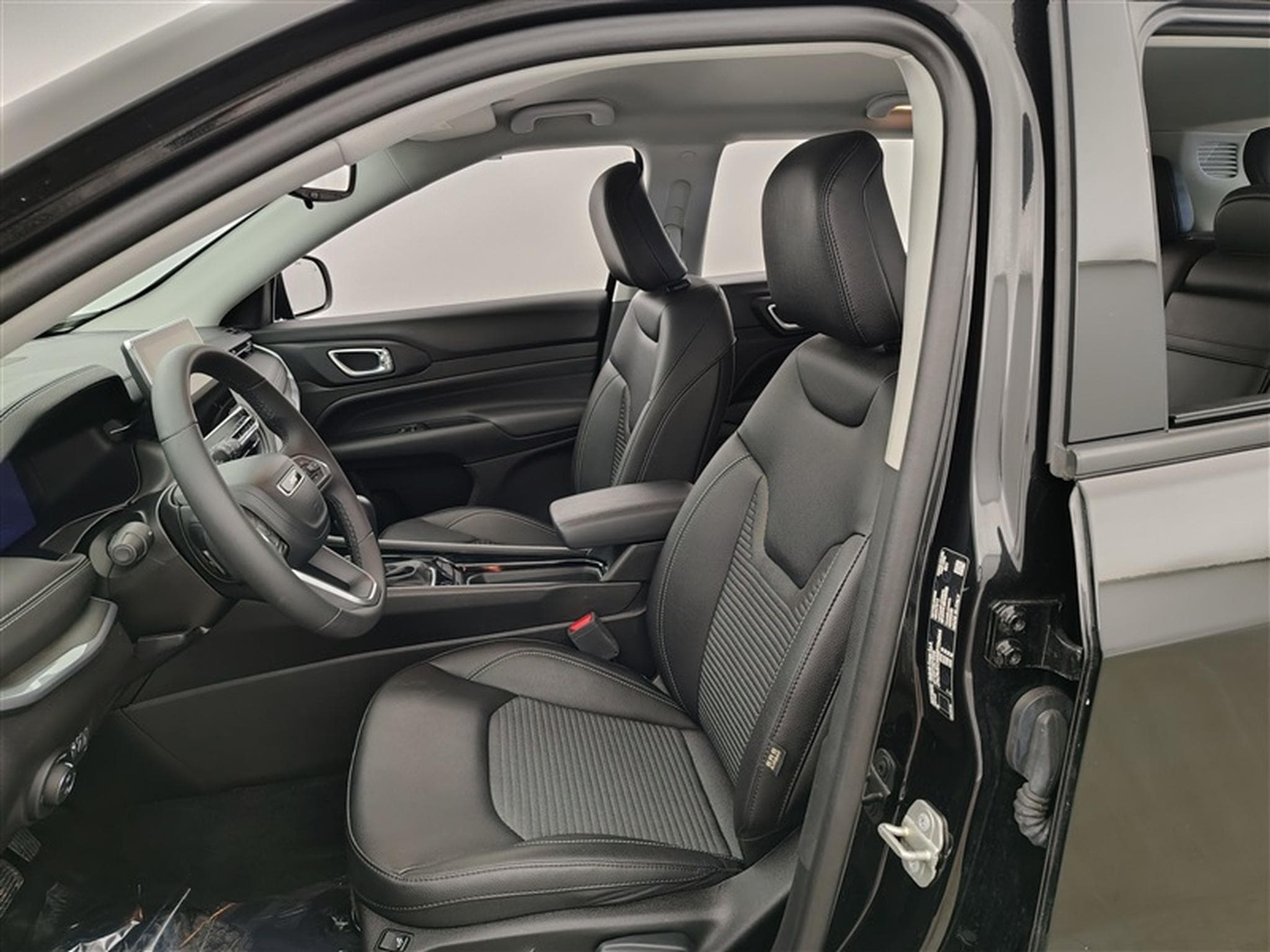Jeep Compass 1.5 Turbo MHEV Altitude DCT  S-CUIR / CARPLAY / CAMERA (2025) - Photo 7