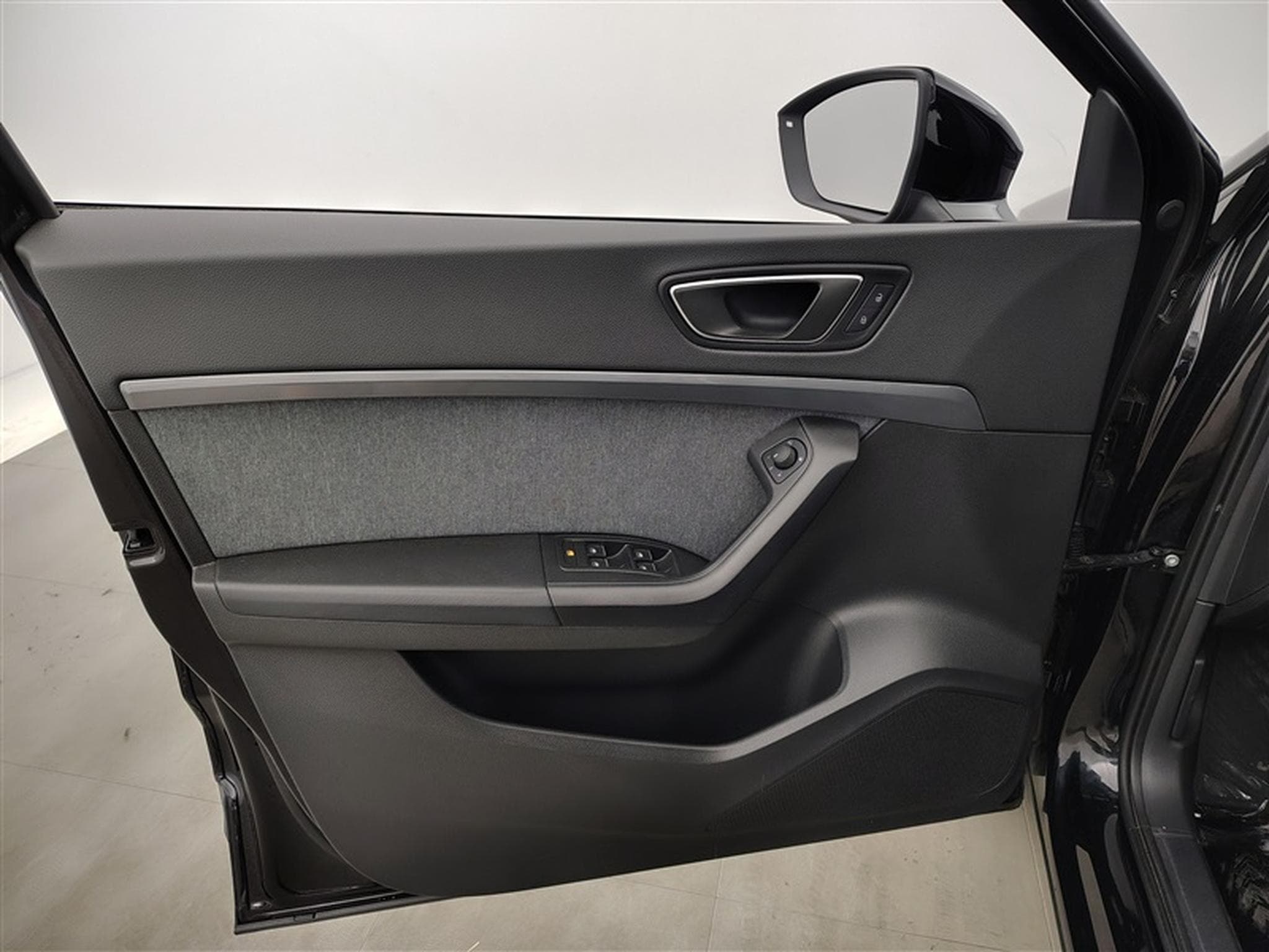 Seat Ateca 1.0 TSI Move! NAVI/FULL LED/JA17/PDC (2022) - Photo 17