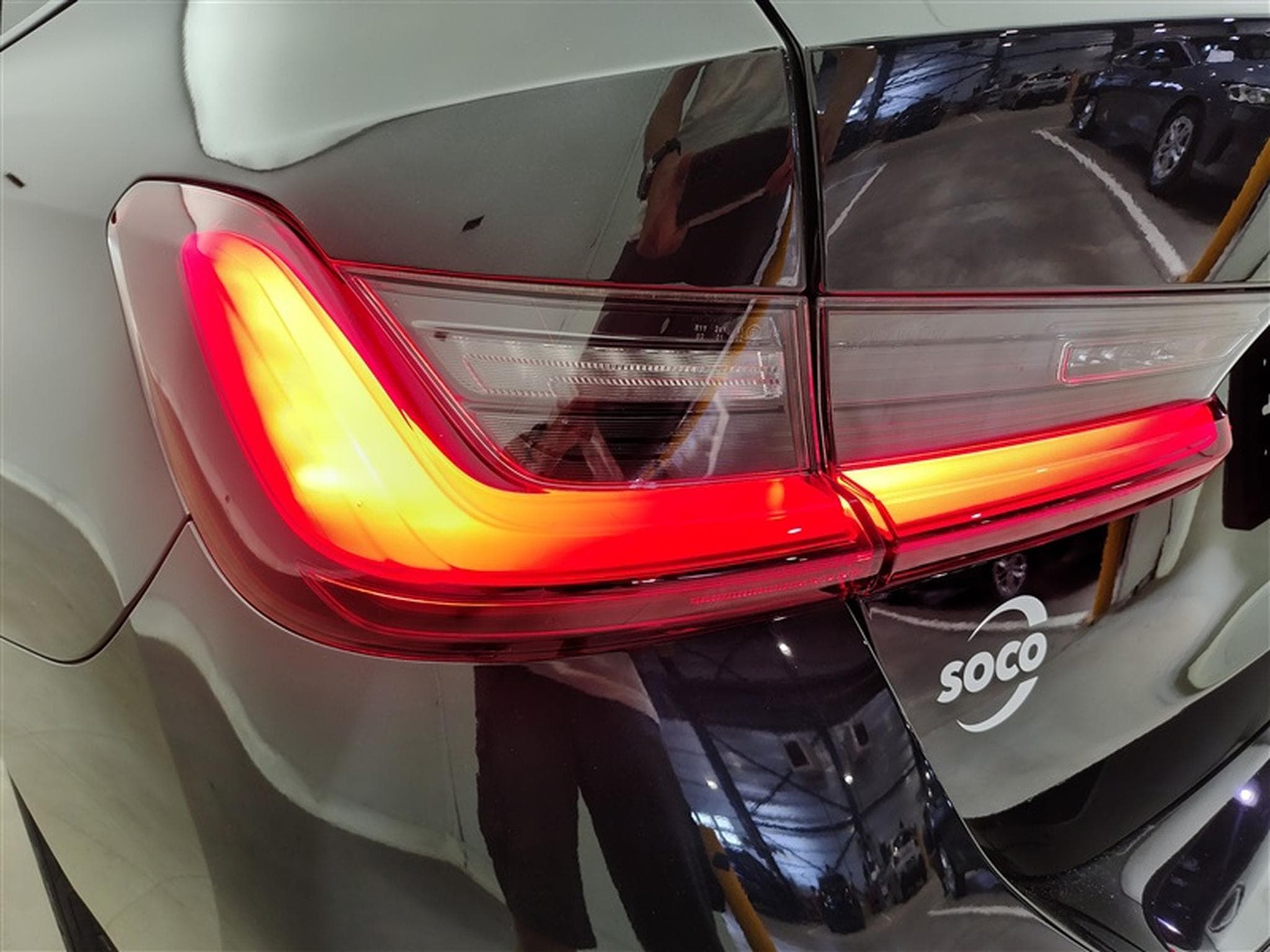 BMW 318 318iA Touring  Navi Cockpit / Led / PDC av+ar (2024) - Photo 16