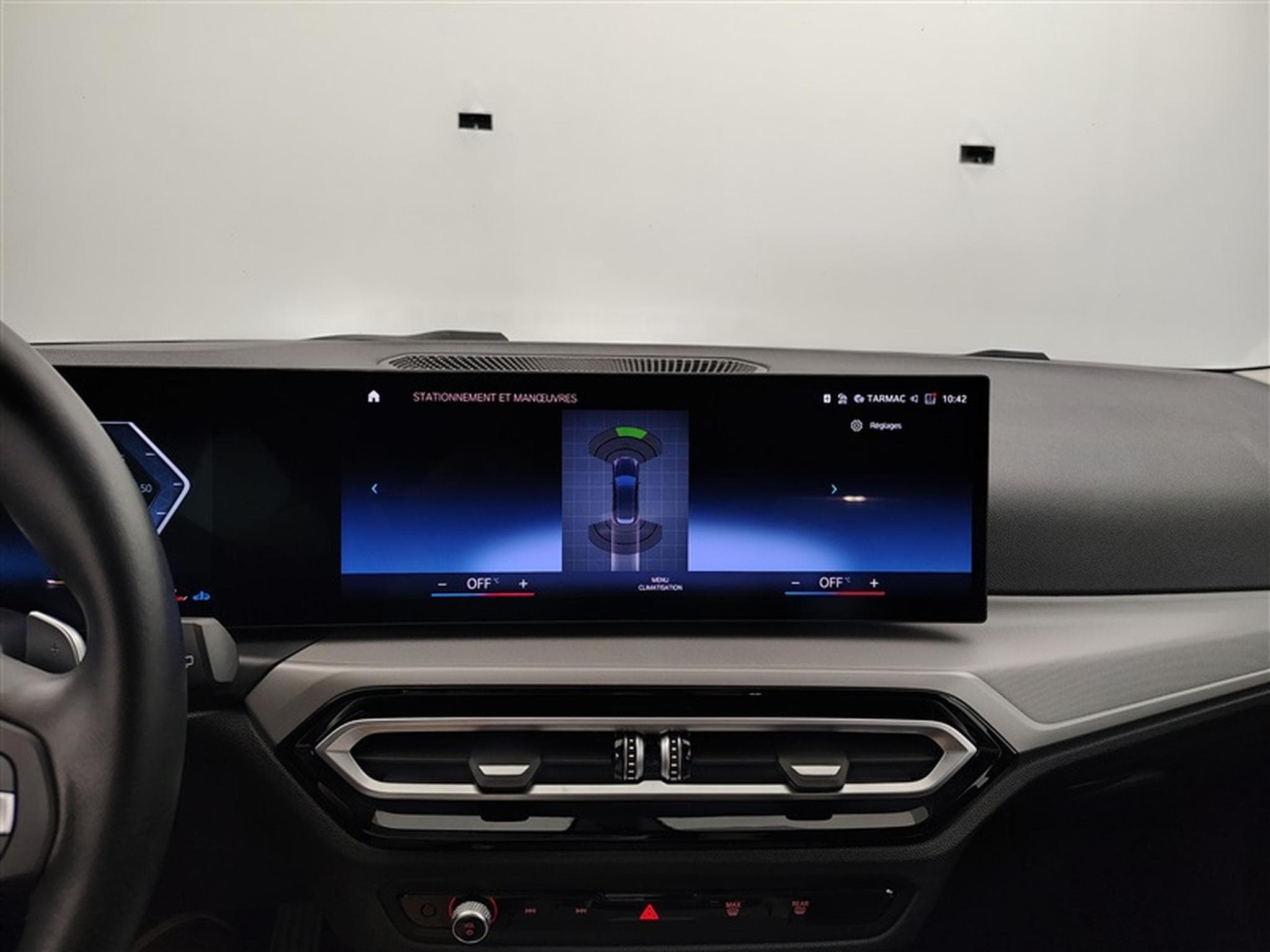 BMW 318 318iA Touring  Navi Cockpit / Led / PDC av+ar (2024) - Photo 18