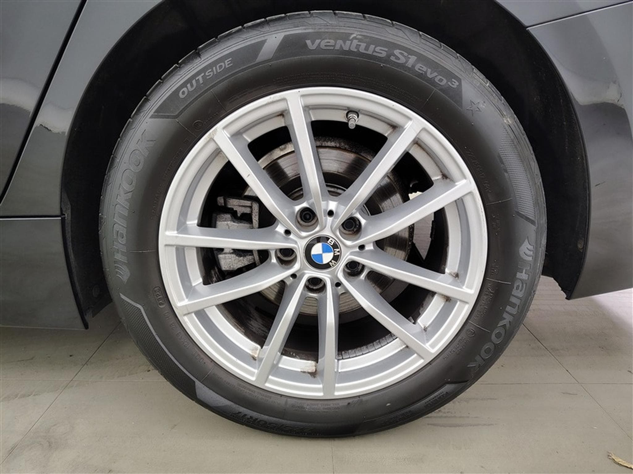 BMW 318 318iA Touring  Navi Cockpit / Led / PDC av+ar (2024) - Photo 6