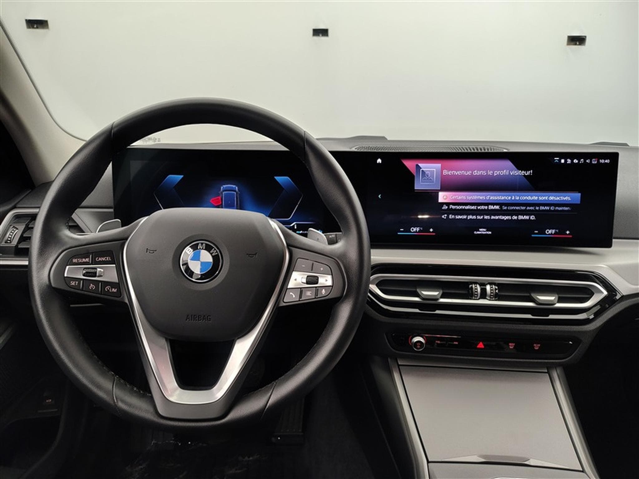 BMW 318 318iA Touring  Navi Cockpit / Led / PDC av+ar (2024) - Photo 9