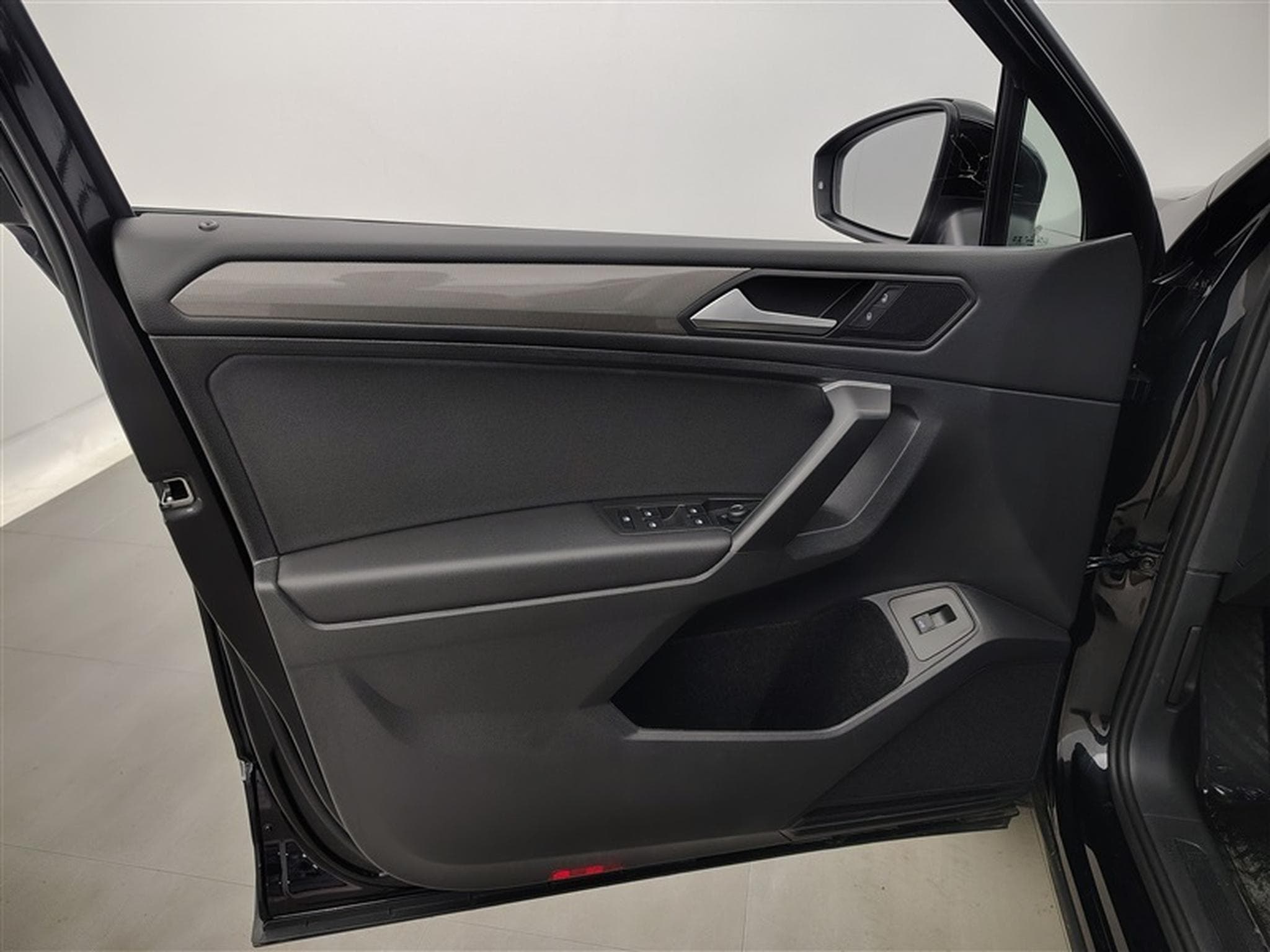 VW Tiguan 1.5 TSI 7pl. DSG Navi Cockpit / Led / PDC+Caméra (2024) - Photo 16