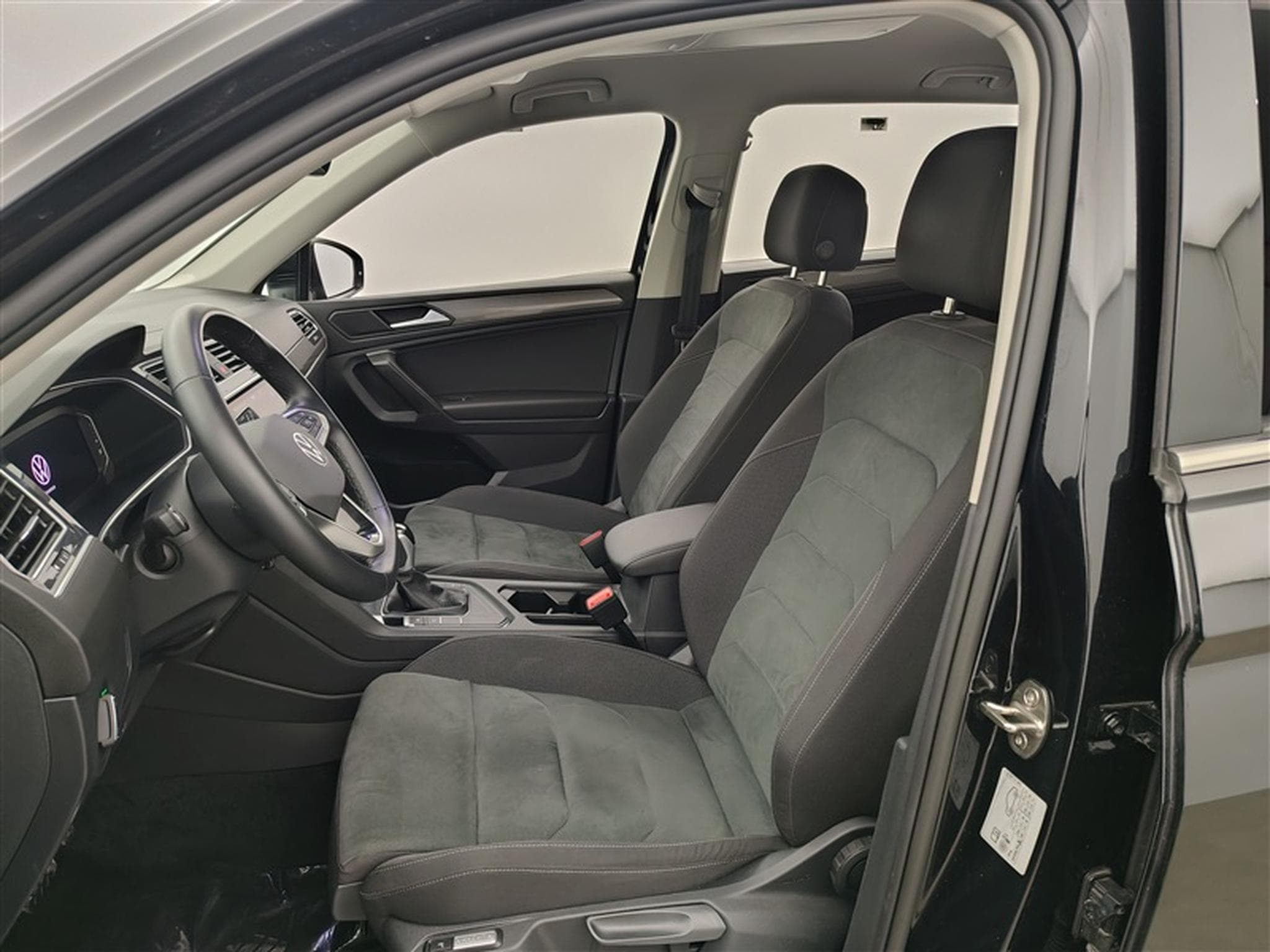 VW Tiguan 1.5 TSI 7pl. DSG Navi Cockpit / Led / PDC+Caméra (2024) - Photo 7