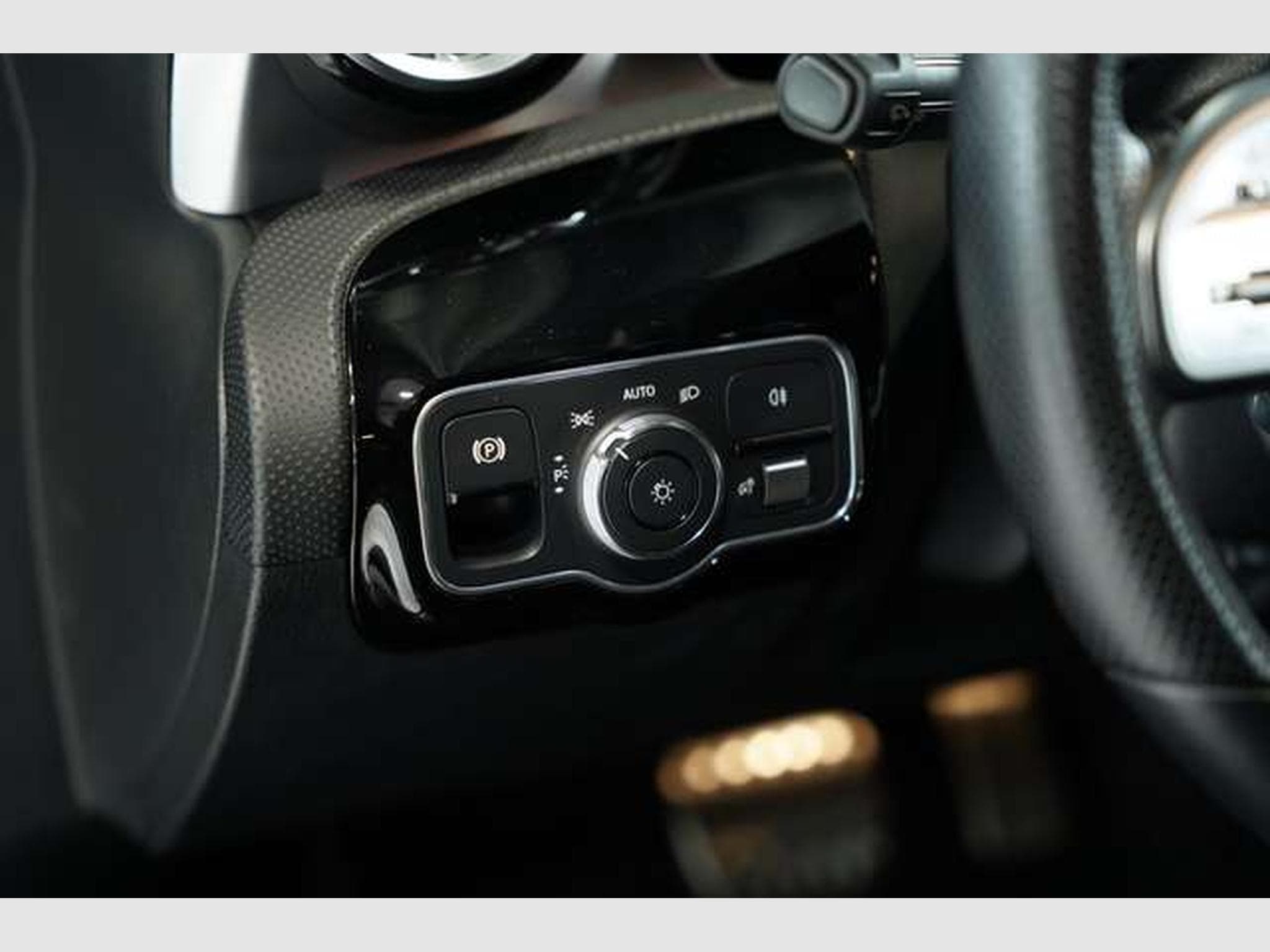 Mercedes CLA 250 AMG Line Limousine 2.H *19*BURM*Digital (2020) - Photo 24