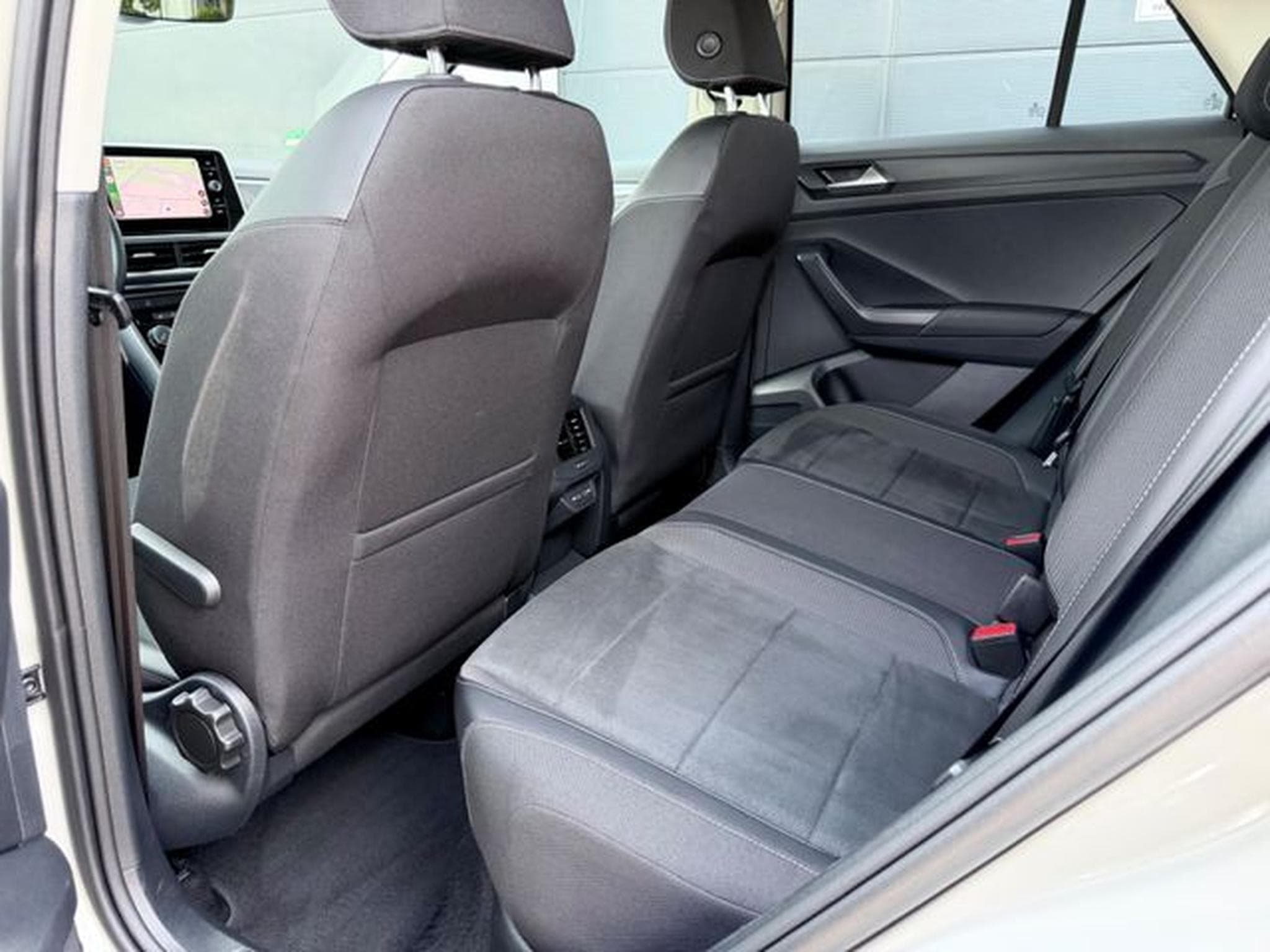 VW T-Roc T-Roc 1.5 TSI /LED/ACC/CARPLAY/1.HAND/GARANTIE/ (2025) - Photo 14