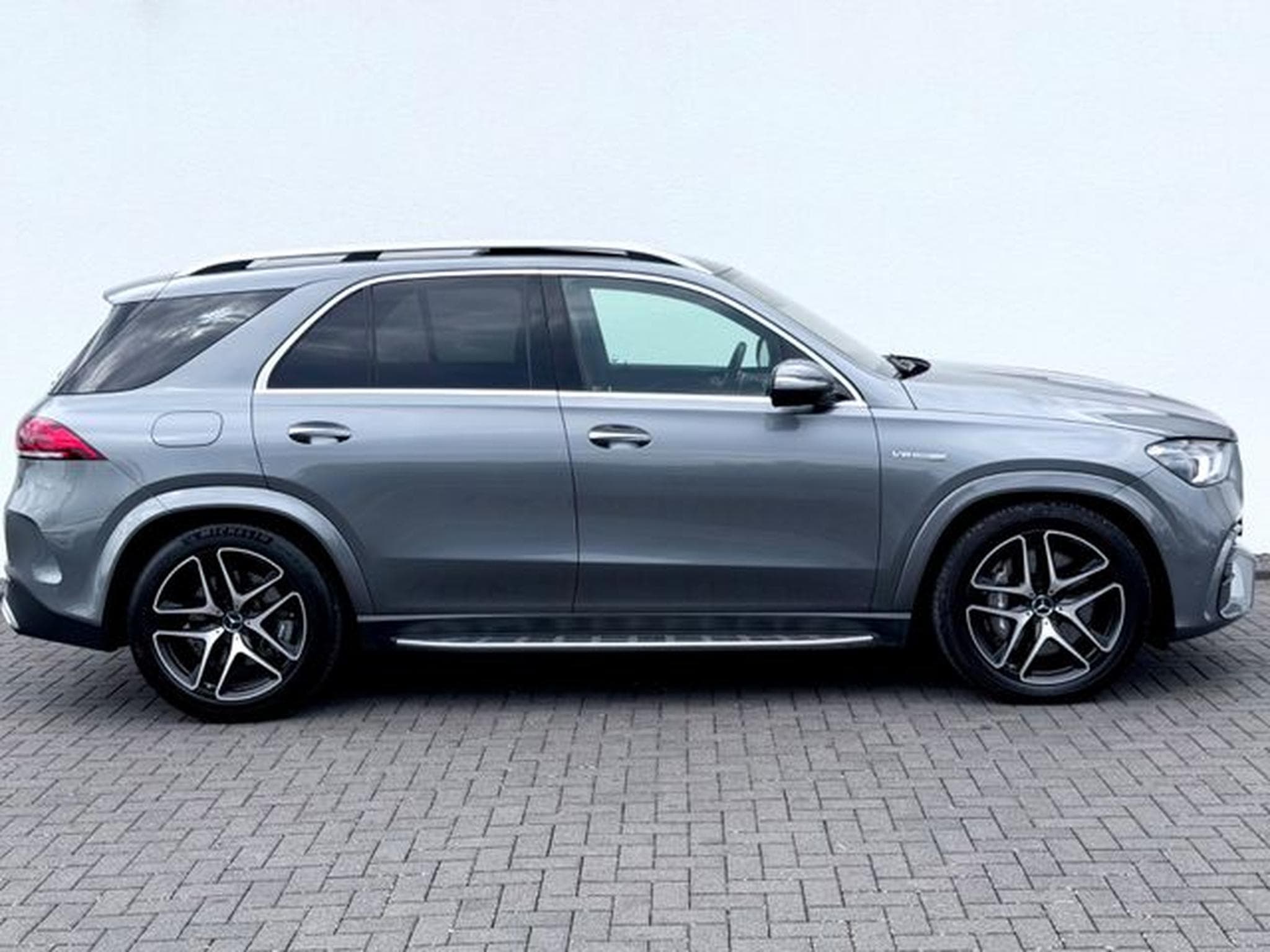 Mercedes GLE 63 AMG GLE 63 AMG 4MATIC+ /PANO/LED/ACC/HUD/BURM/ (2022) - Photo 4