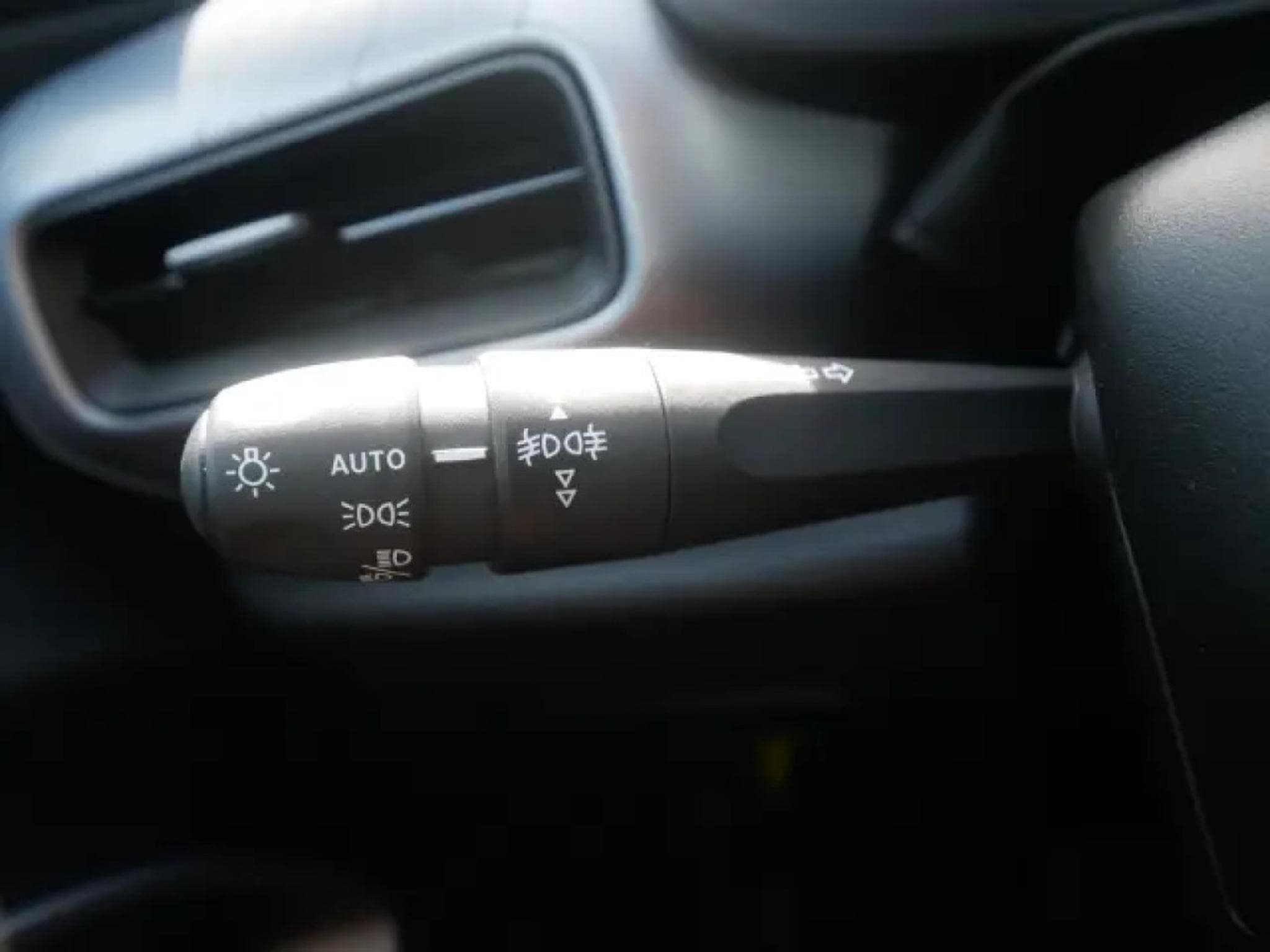 Jeep Avenger THE NORTH FACE 4xe HYBRID (2026) - Photo 16