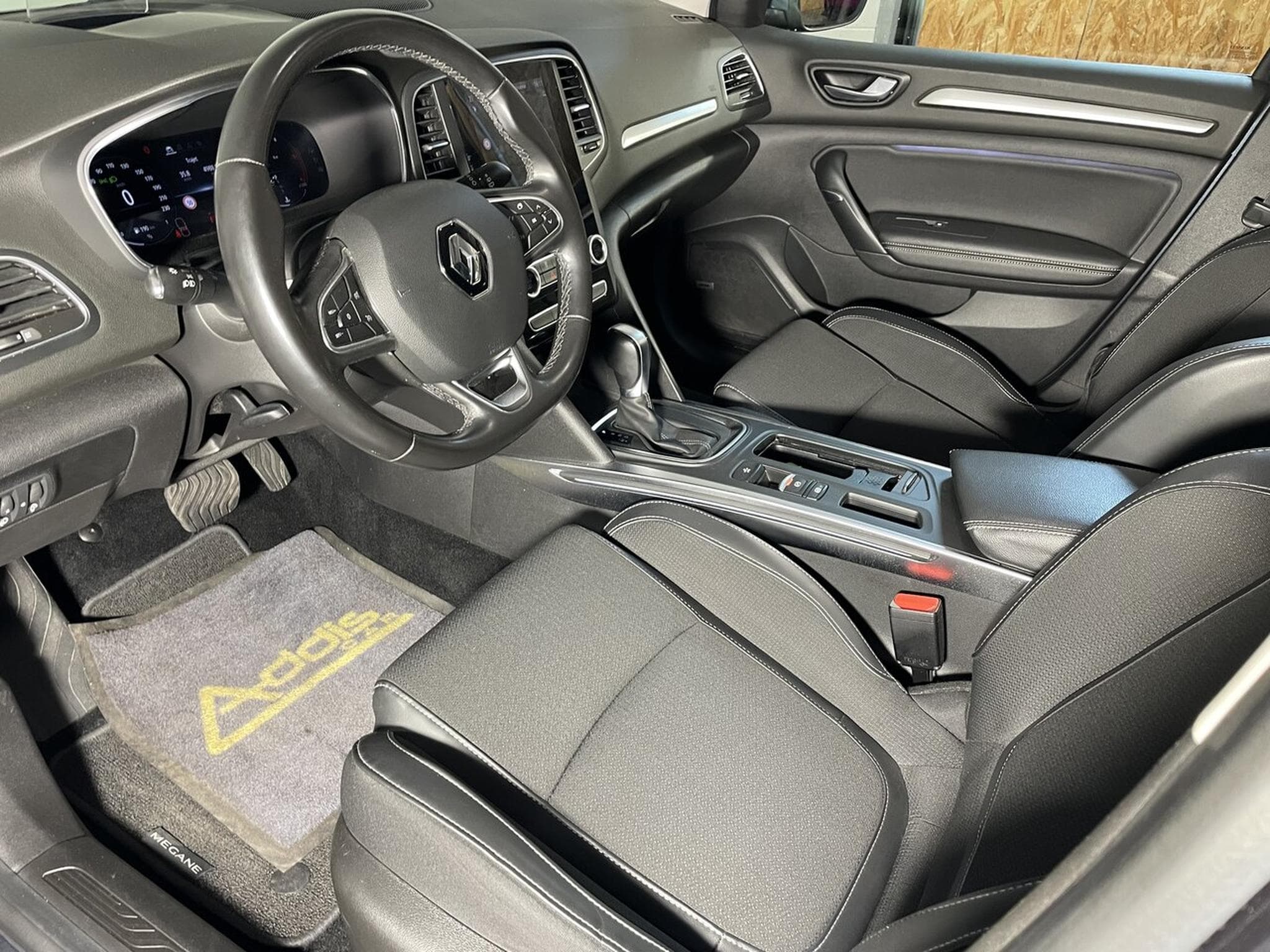 Renault Megane IV ESTATE 1.5 BlueDCI 115 EDC INTENS GPS (2021) - Photo 11