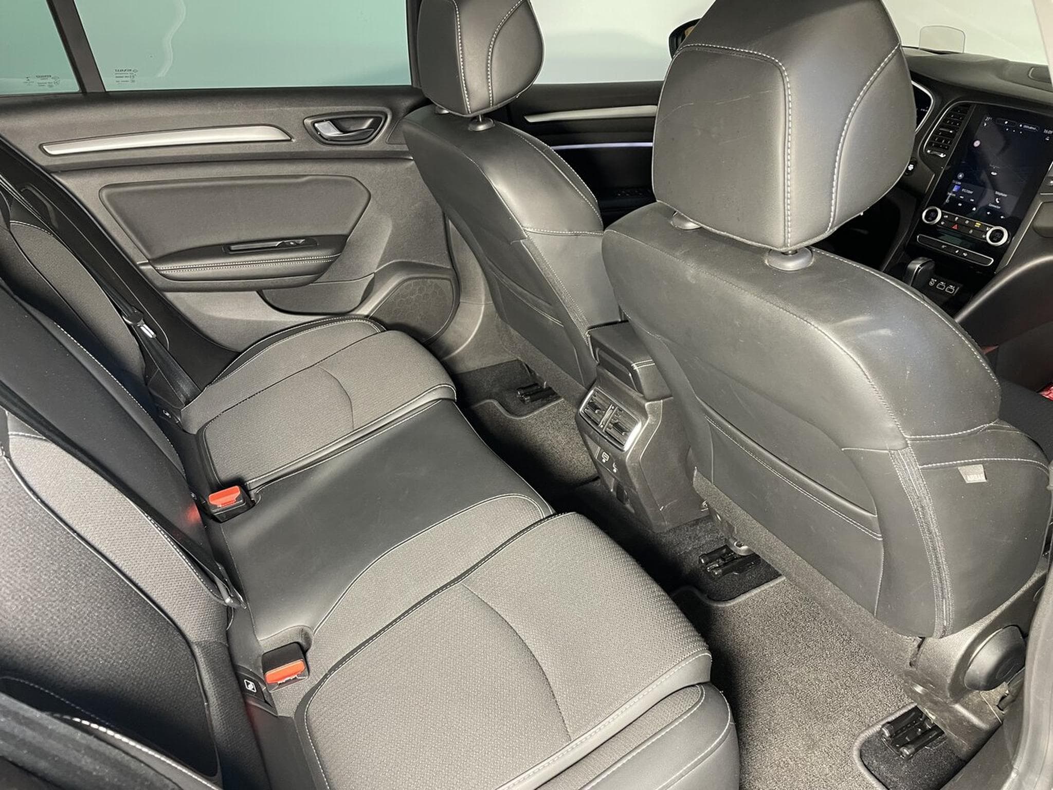 Renault Megane IV ESTATE 1.5 BlueDCI 115 EDC INTENS GPS (2021) - Photo 14