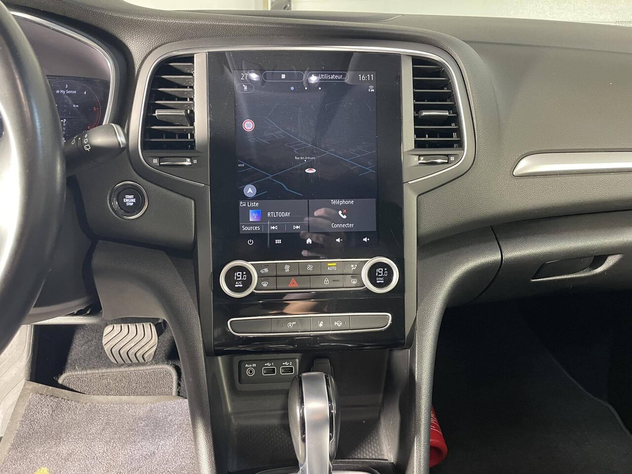 Renault Megane IV ESTATE 1.5 BlueDCI 115 EDC INTENS GPS (2021) - Photo 4