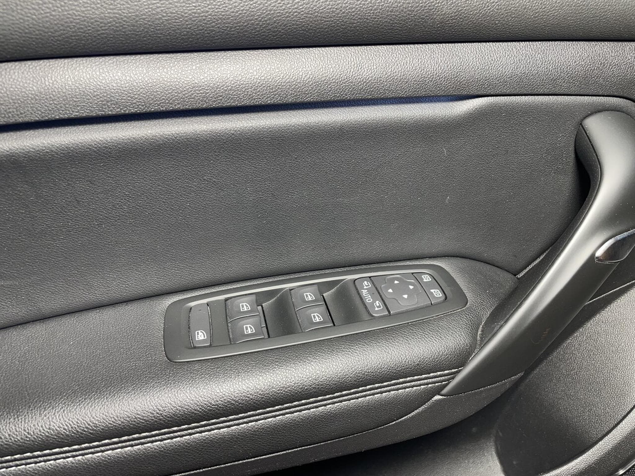 Renault Megane IV ESTATE 1.5 BlueDCI 115 EDC INTENS GPS (2021) - Photo 9