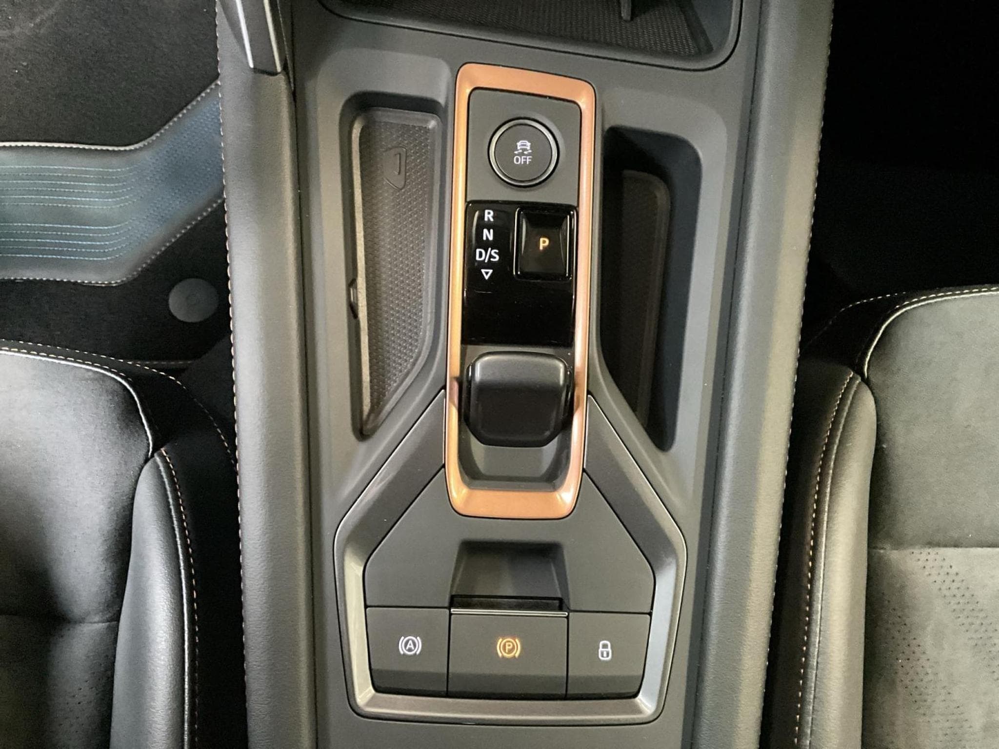 Cupra Leon DSG+Dinamica+Pure-Perf.+Int.Drive (2025) - Photo 14