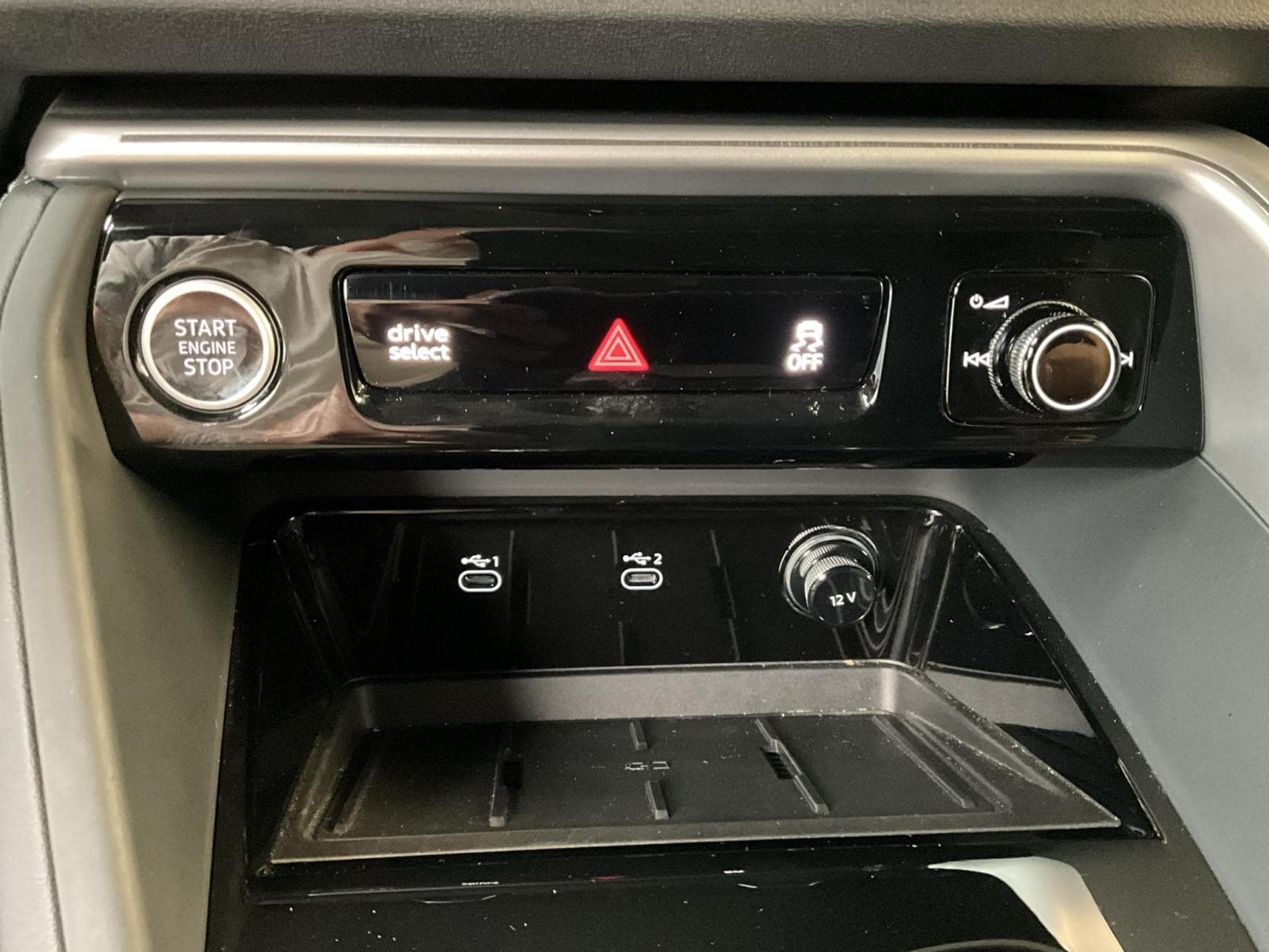 Audi Q5 TDI+Quattro+S-Tronic+P.Business+AHK (2025) - Photo 16