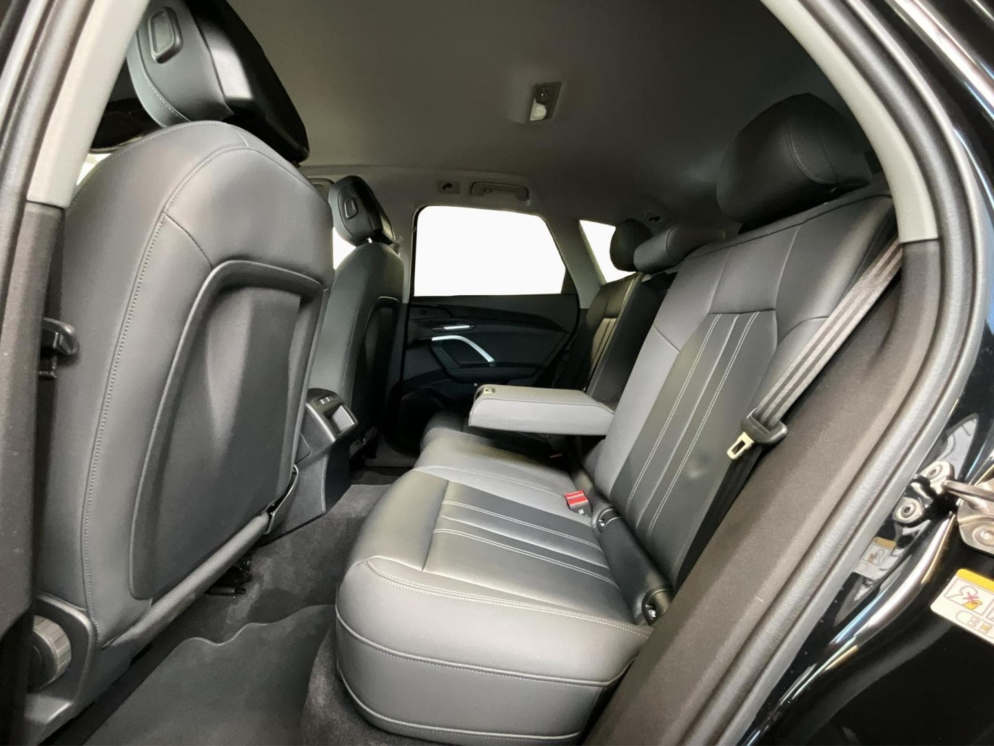 Audi Q5 TDI+Quattro+S-Tronic+P.Business+AHK (2025) - Photo 17
