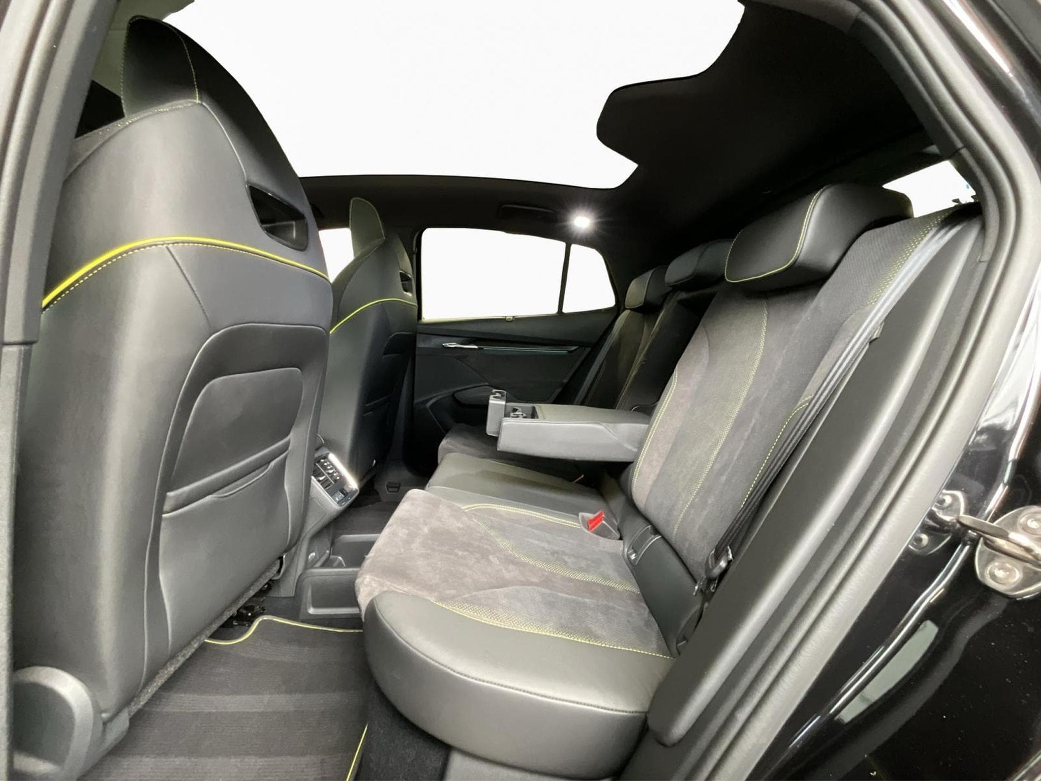 Skoda Enyaq 77kWh+RS+4x4+MAXX+AHK+LED+NAVI (2023) - Photo 19