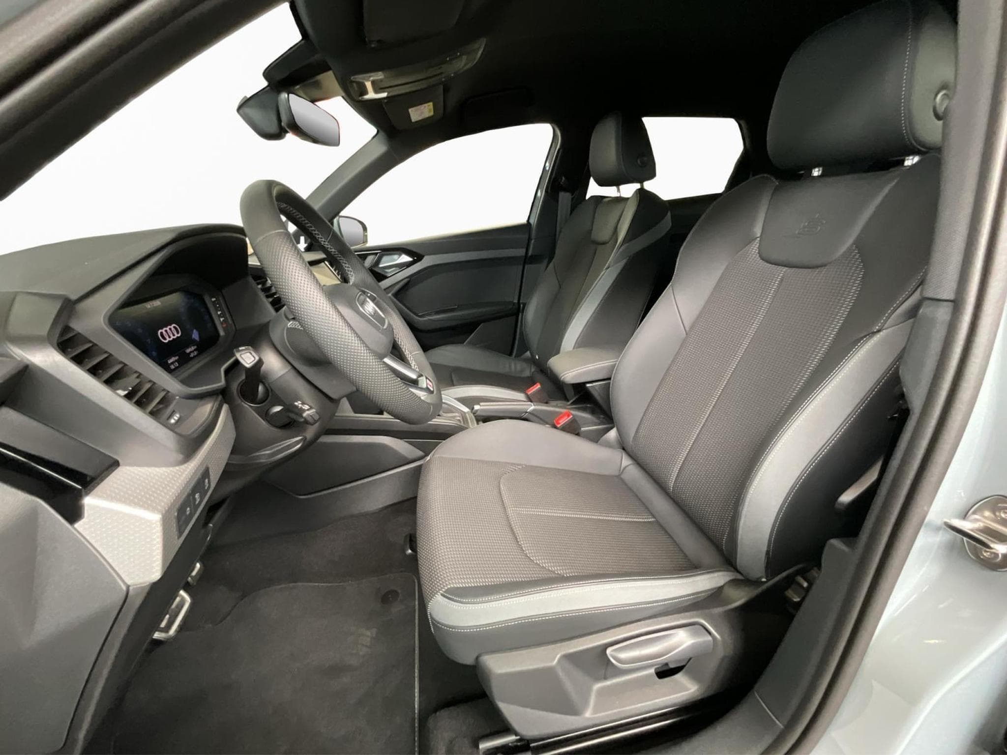 Audi A1 Allstreet+S-Line+30TFSI+S-Tronic+RearView+P.Business+ (2025) - Photo 11