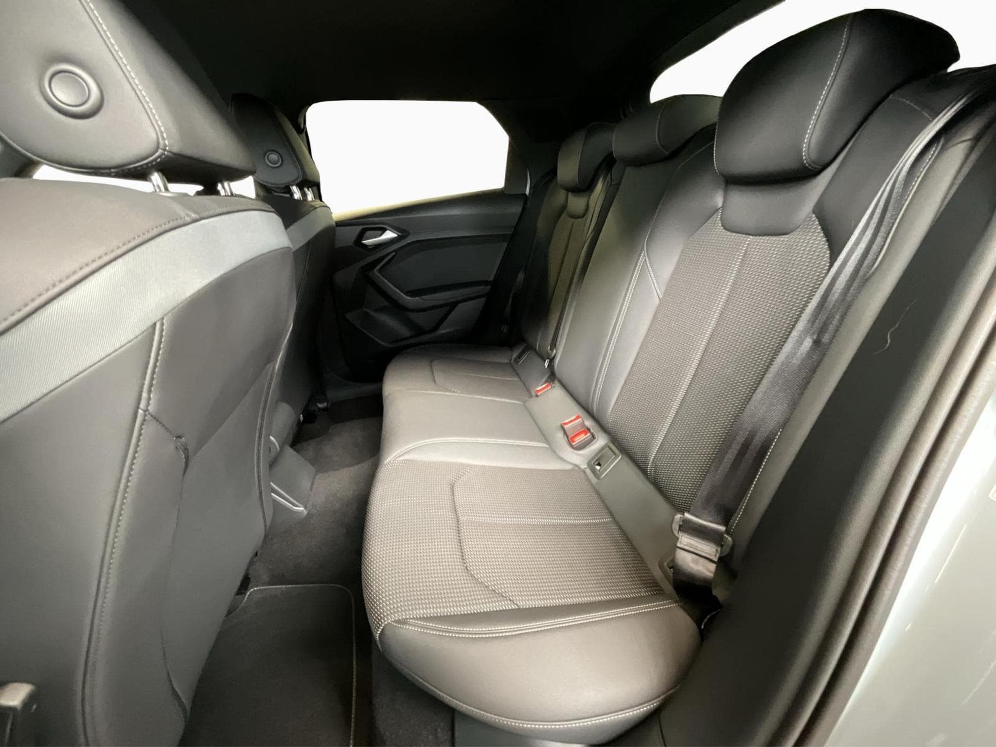 Audi A1 Allstreet+S-Line+30TFSI+S-Tronic+RearView+P.Business+ (2025) - Photo 17