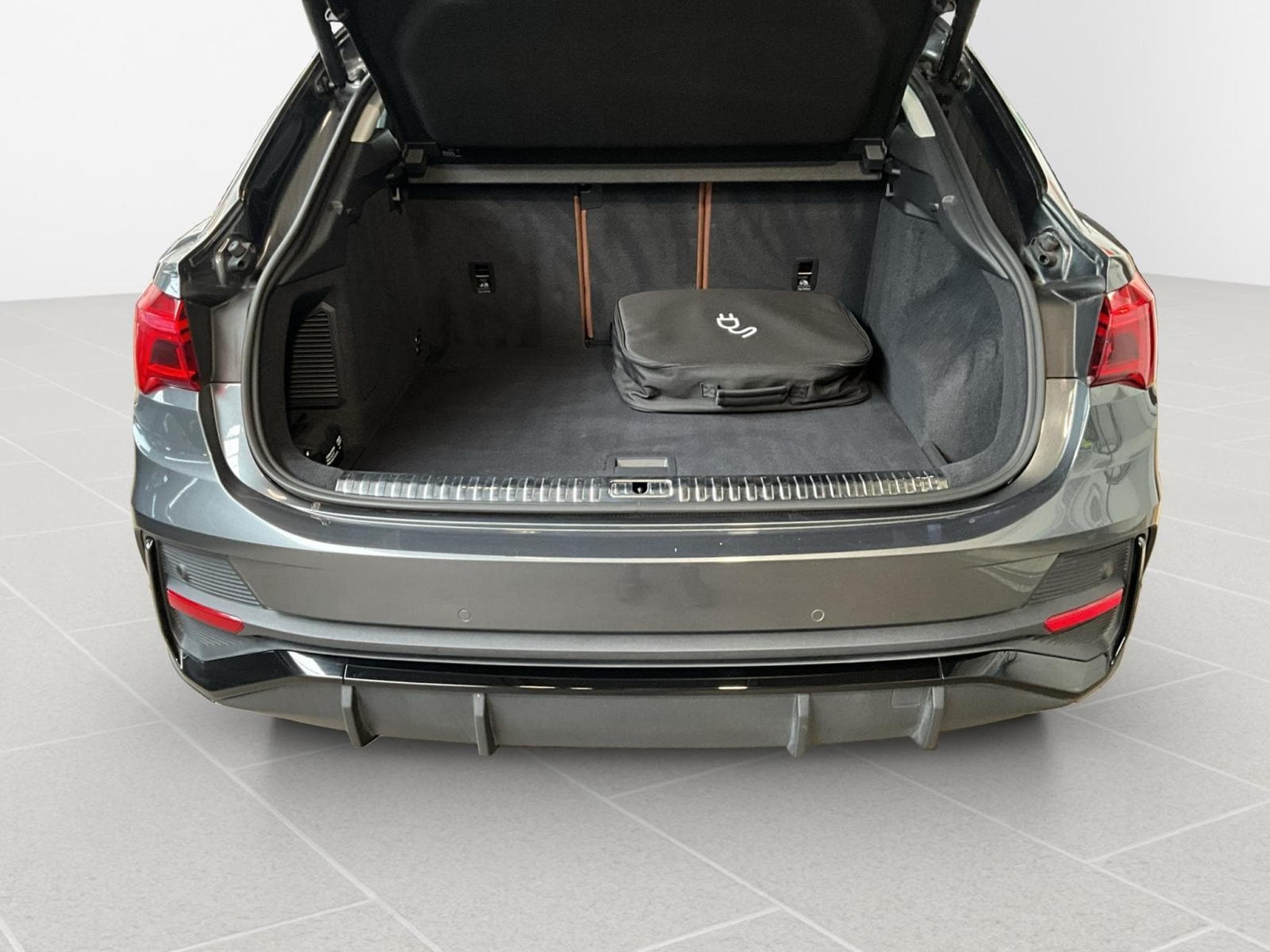 Audi Q3 SB+S-Line+PHEV+45TFSI+S-Tronic+P.Premium (2021) - Photo 20